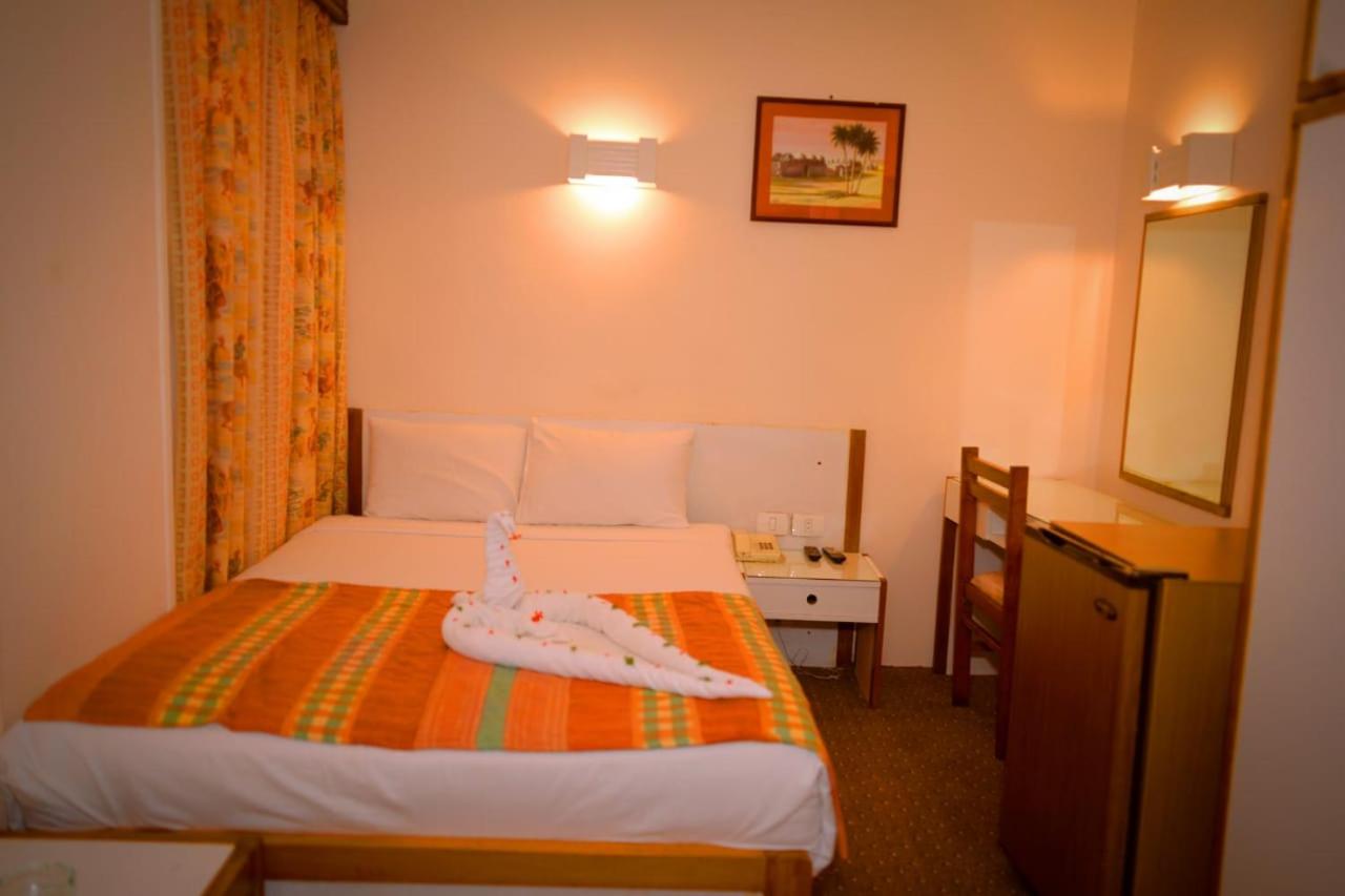 Deluxe King Room photo 1