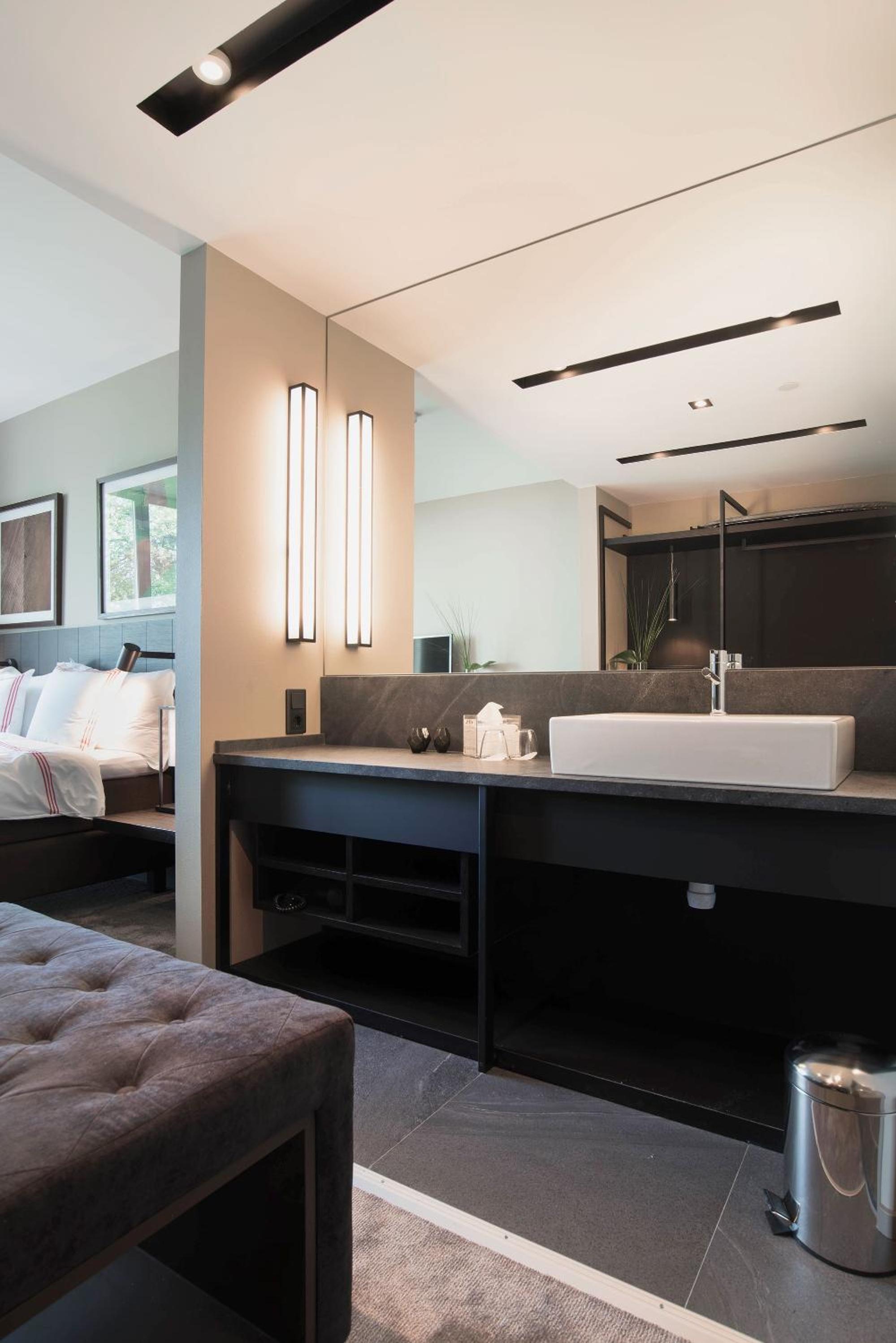 Double Room with Sea View - Main Building photo 3