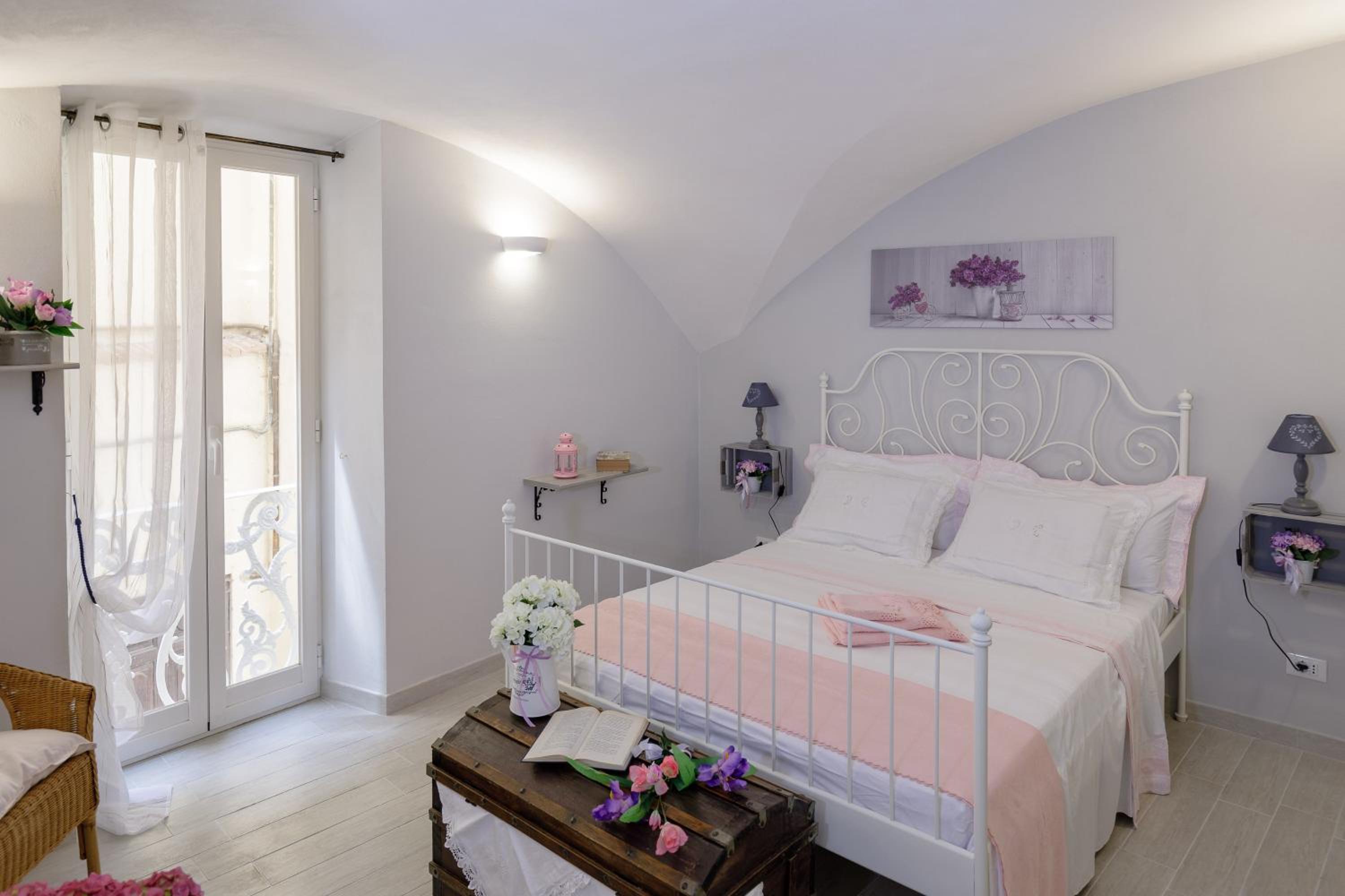 One-Bedroom Apartment - Photo 37