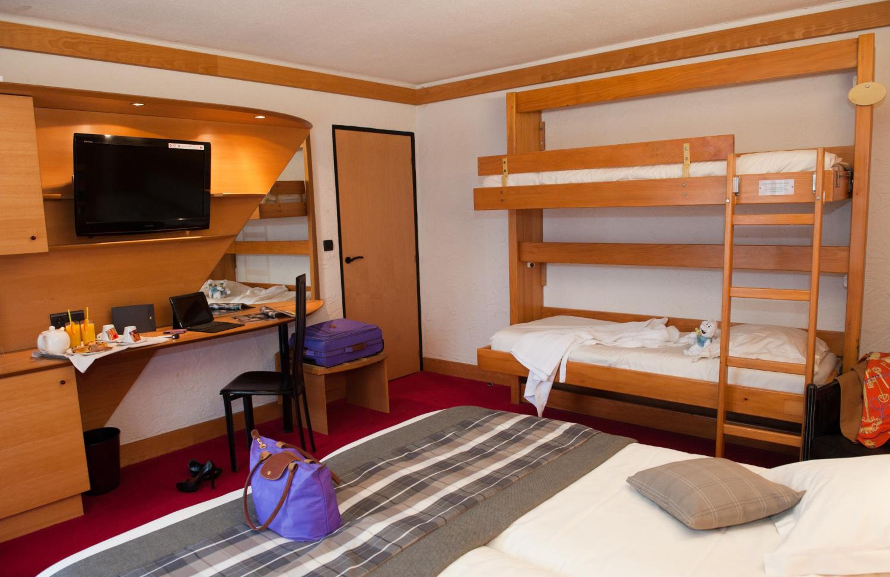 Classic Quadruple Room photo 2