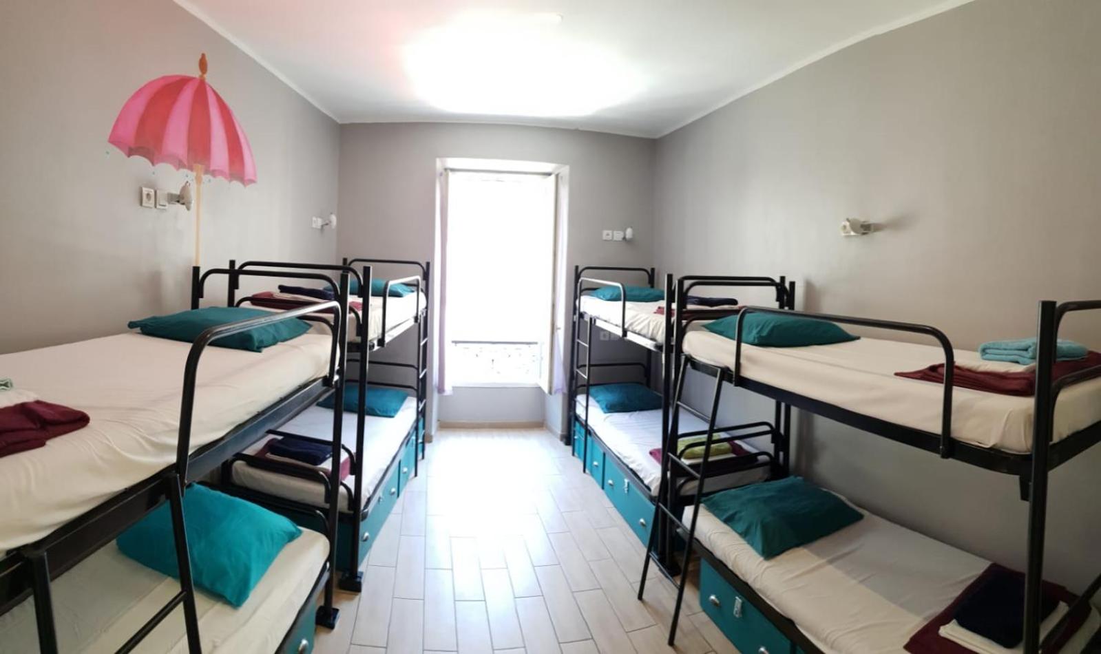 Family Room 8