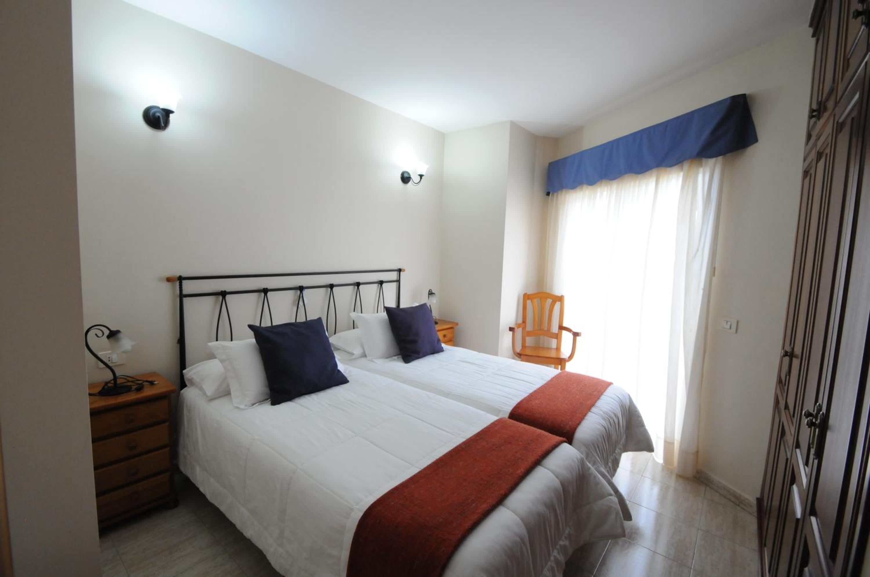 One-Bedroom Apartment with Terrace photo 3