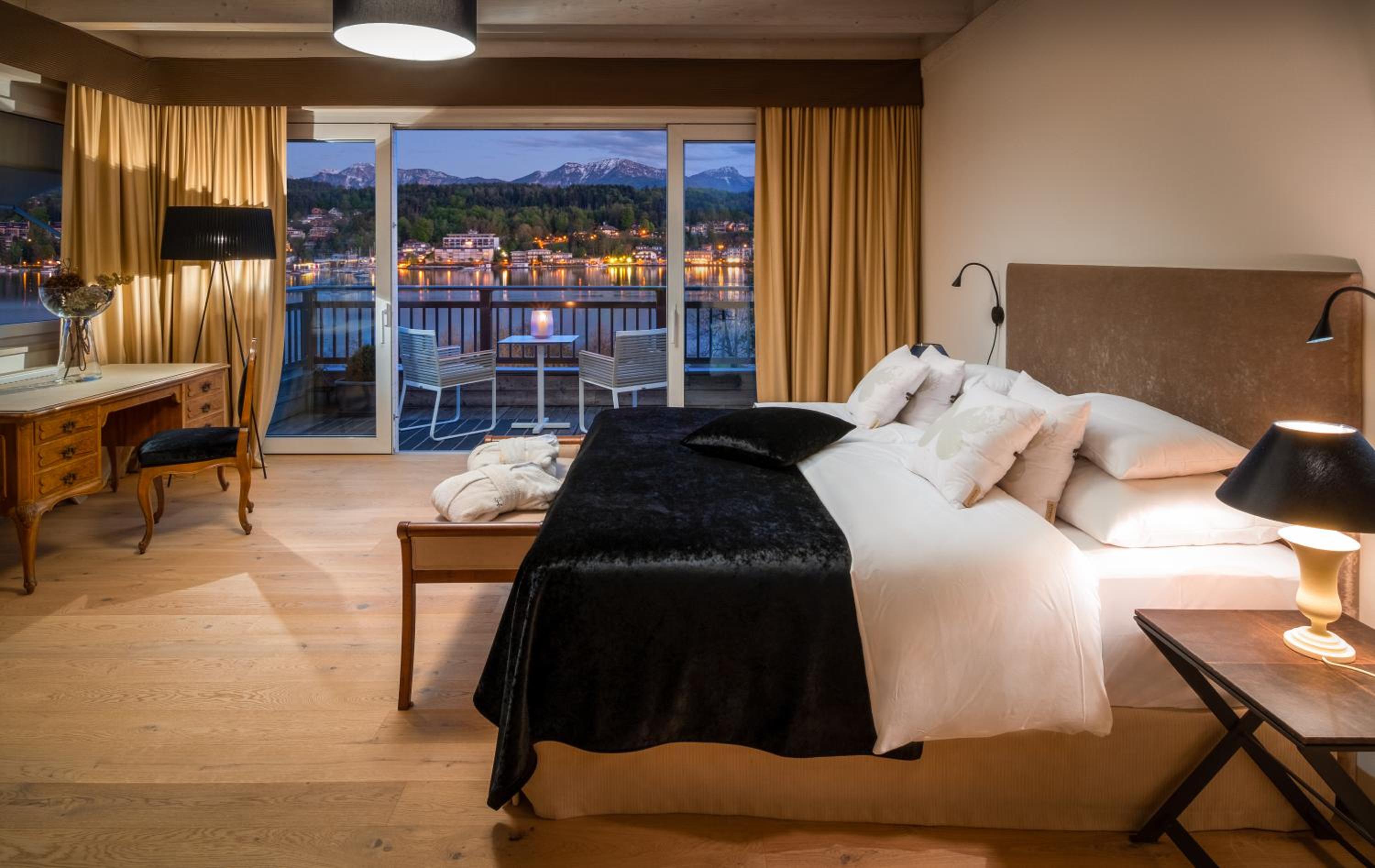Deluxe Suite - Photo 6