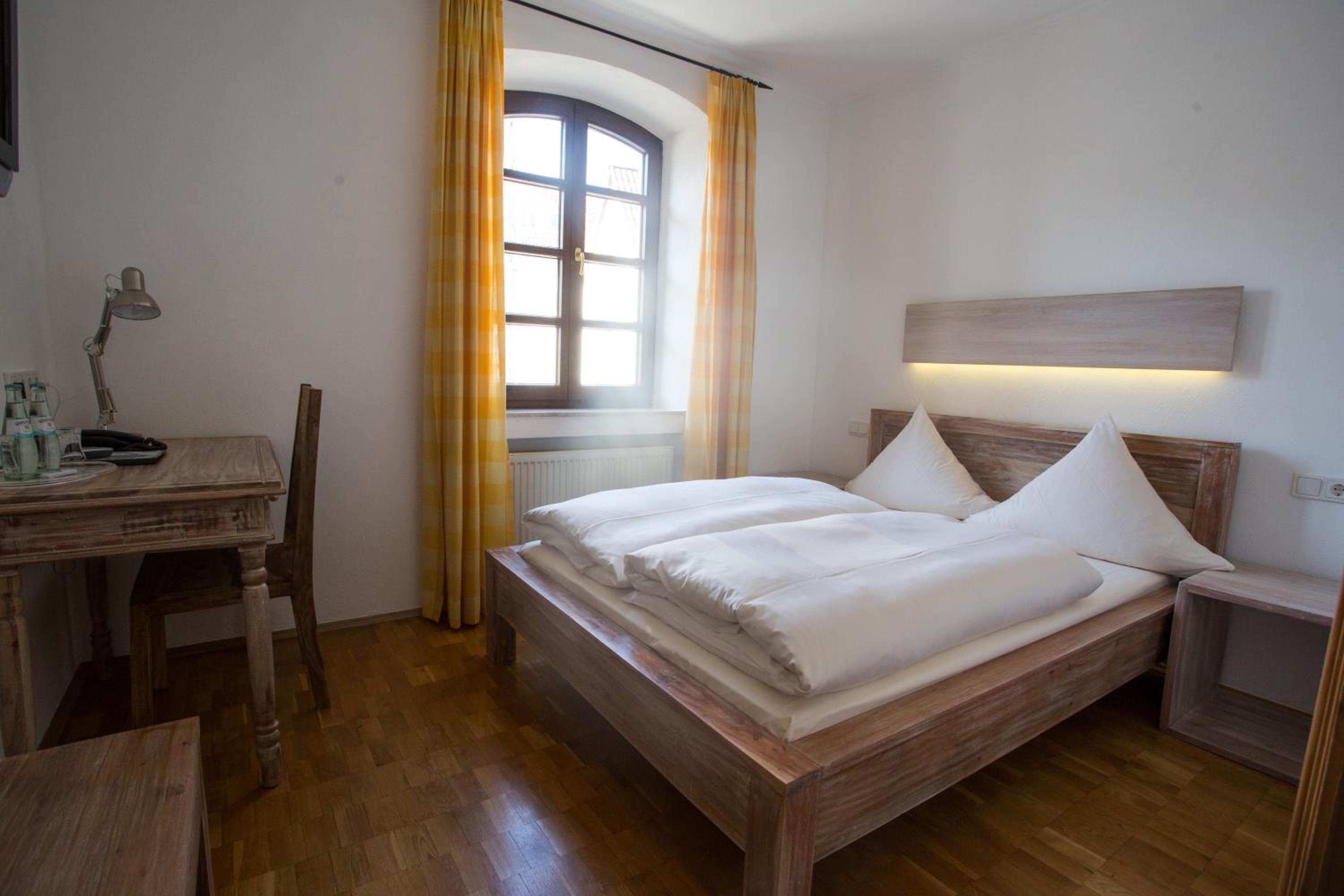 Double Room - Photo 10