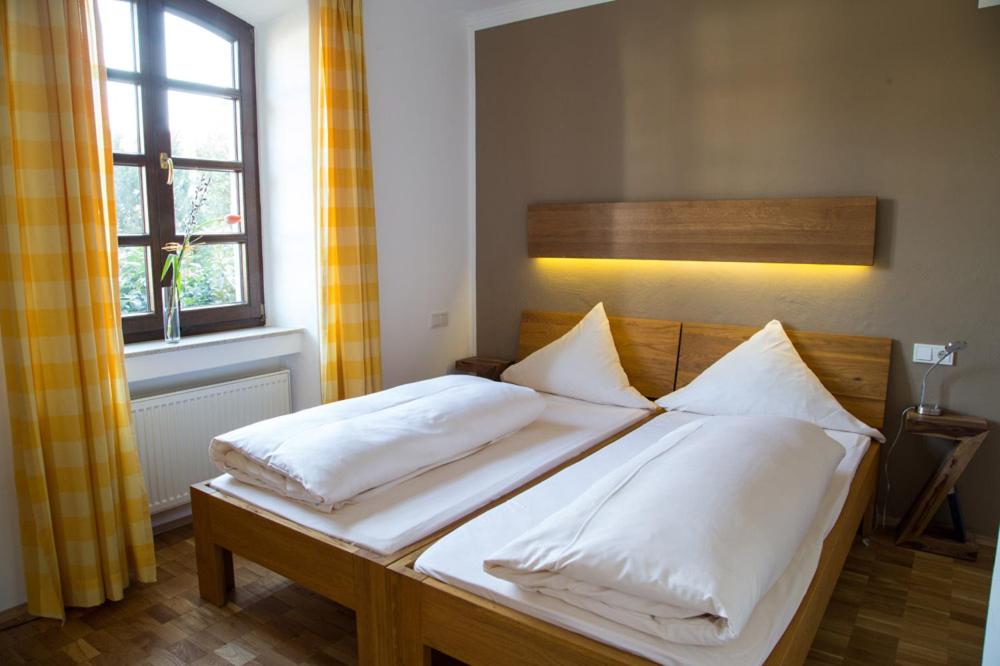 Double Room - Photo 12