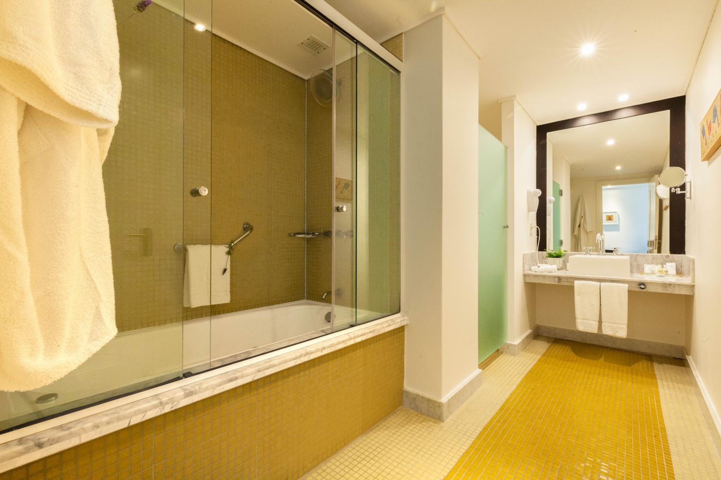 Deluxe Suite - Photo 4