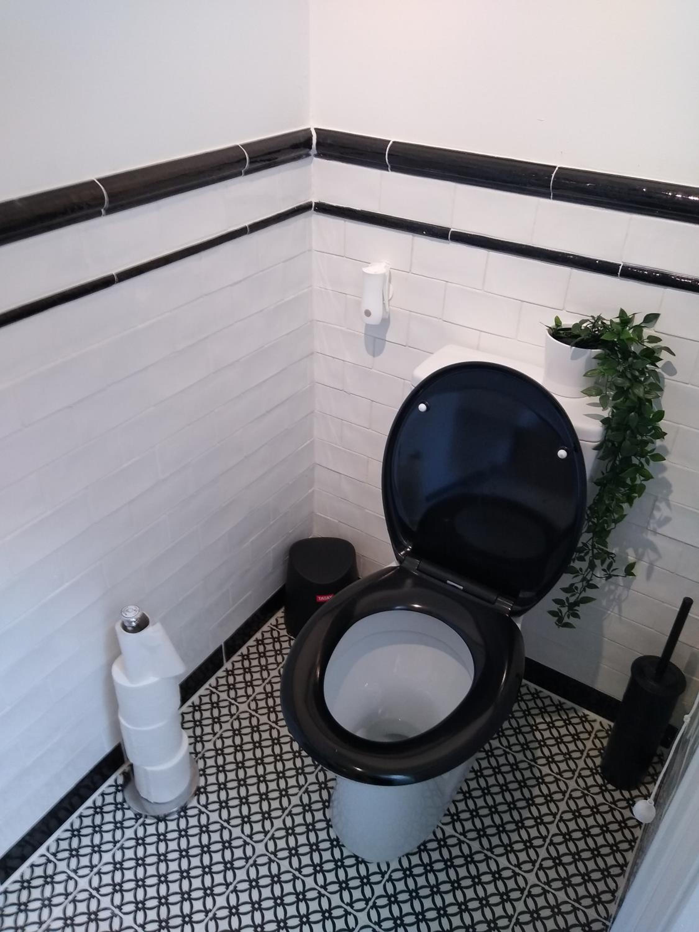 Double Room - Photo 6