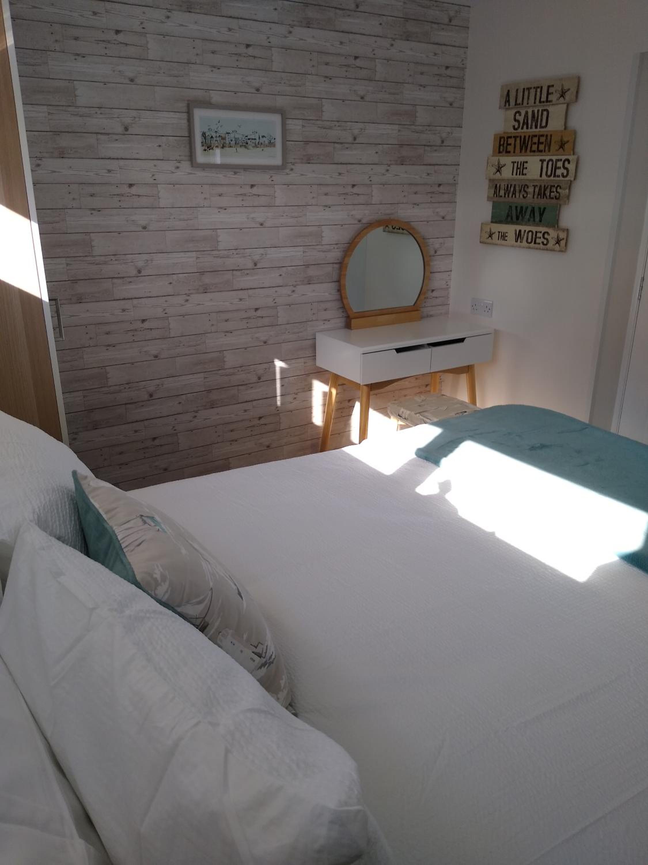 Family Room - Photo 8