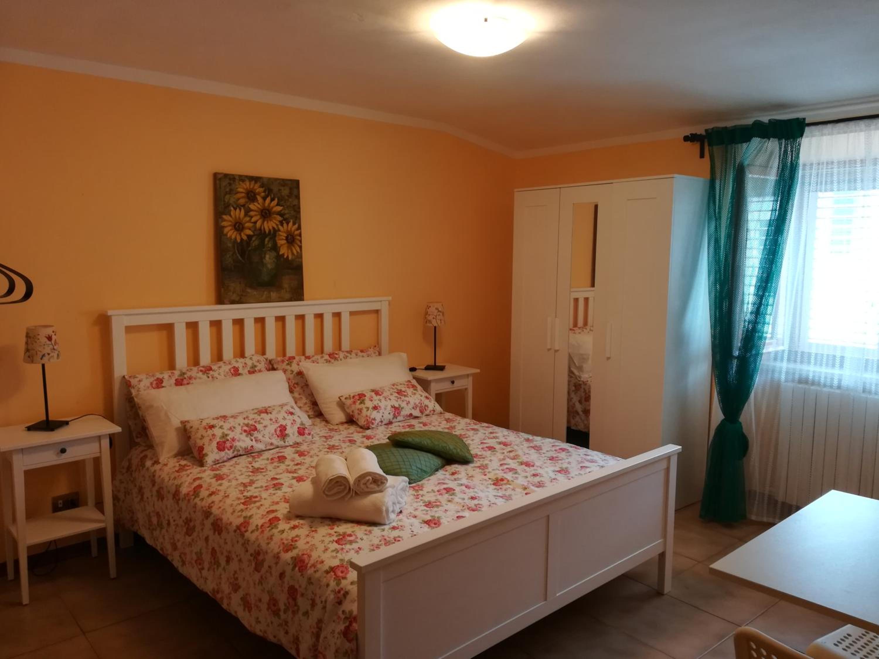 Double Room with Private Bathroom photo 2