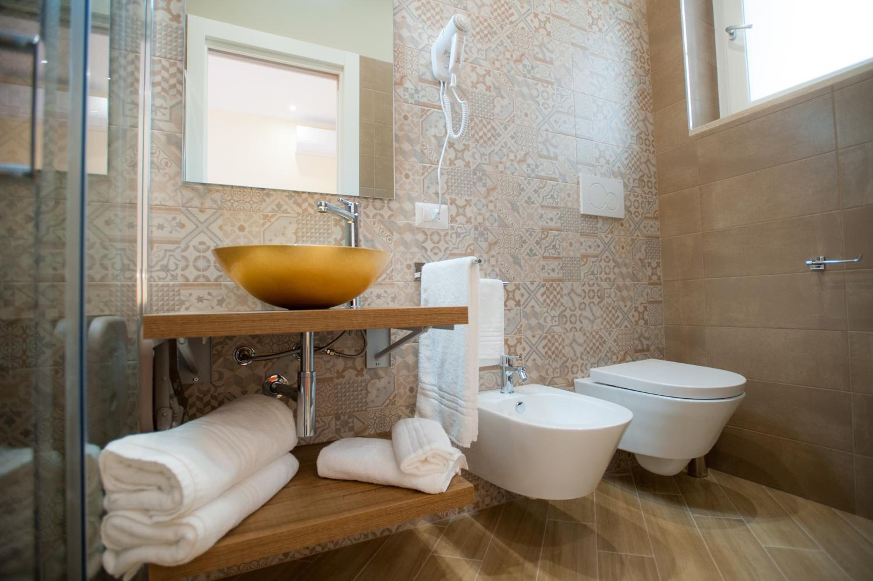 Deluxe Triple Room - Photo 4