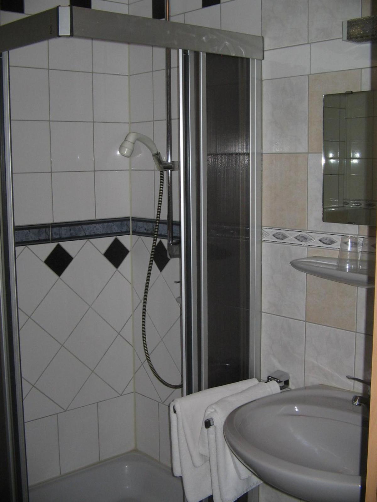 Double Room - Photo 5