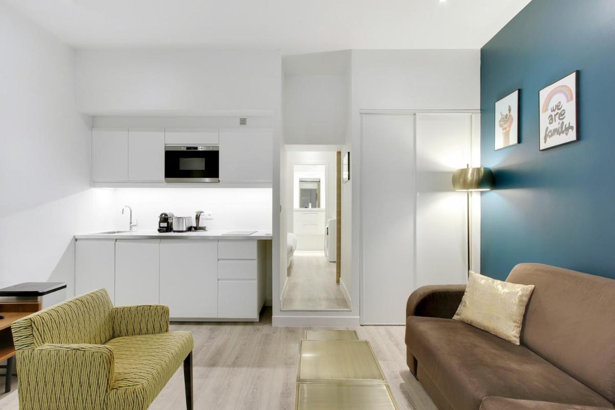 One-Bedroom Apartment photo 2