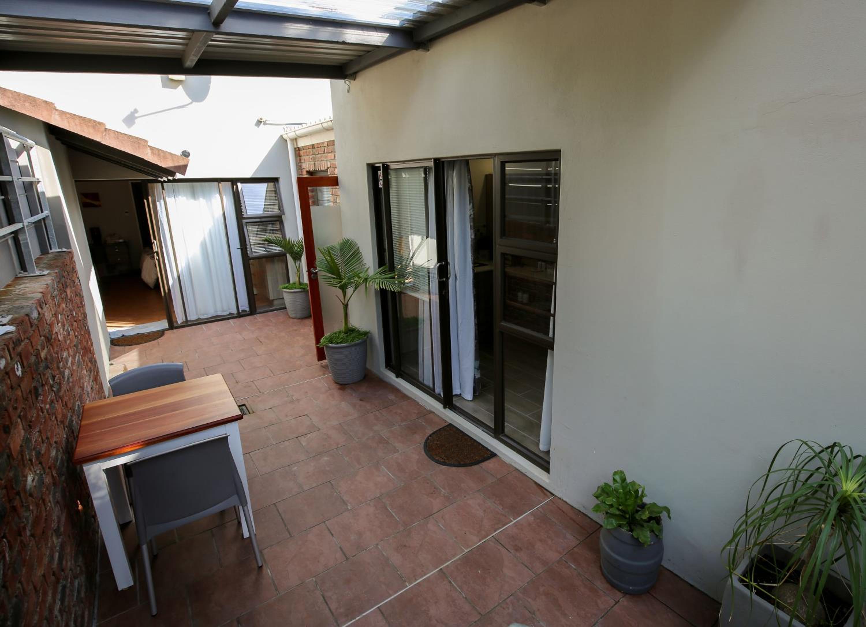 Apartment - Photo 8