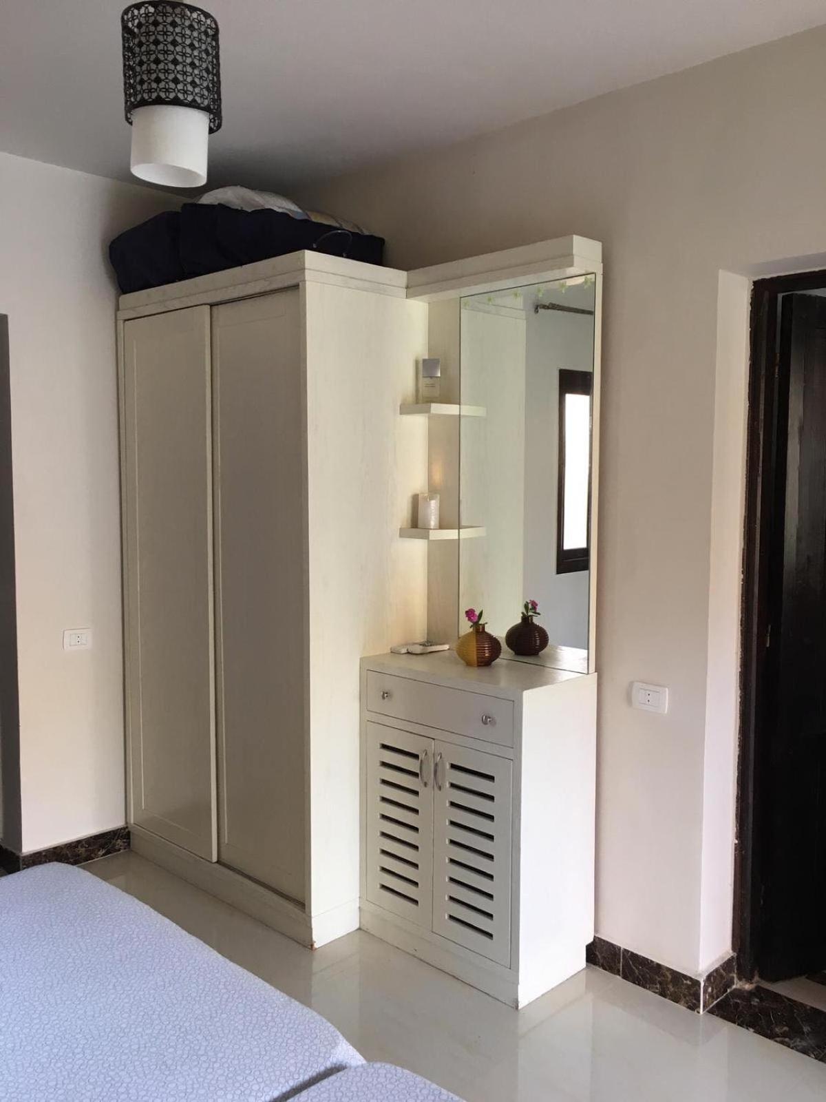 One-Bedroom Apartment - Photo 12