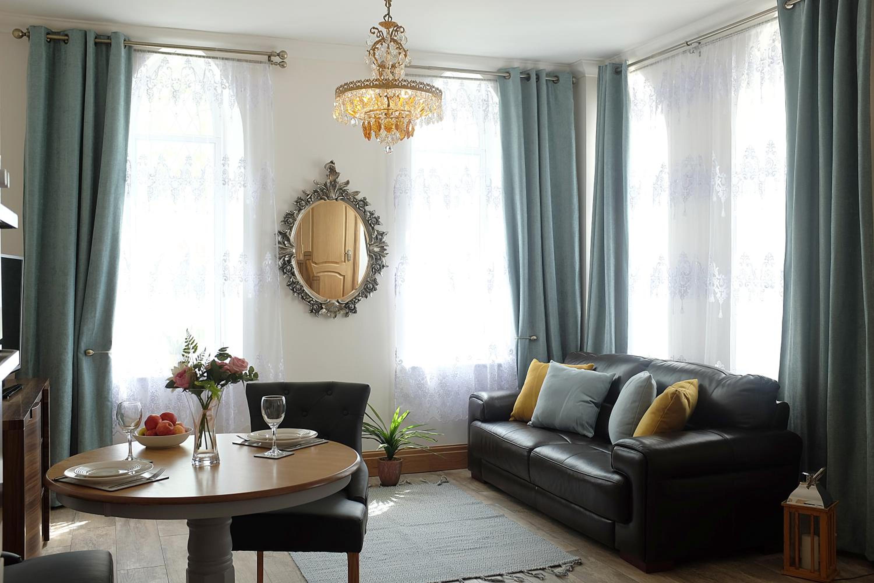 One-Bedroom House photo 1