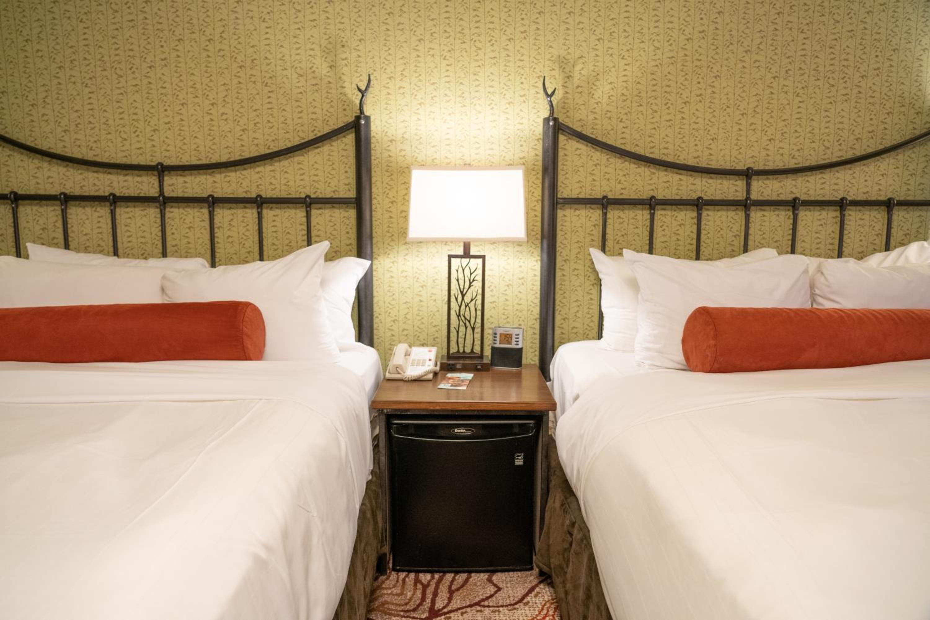  Standard Two Queen Room - Photo 1