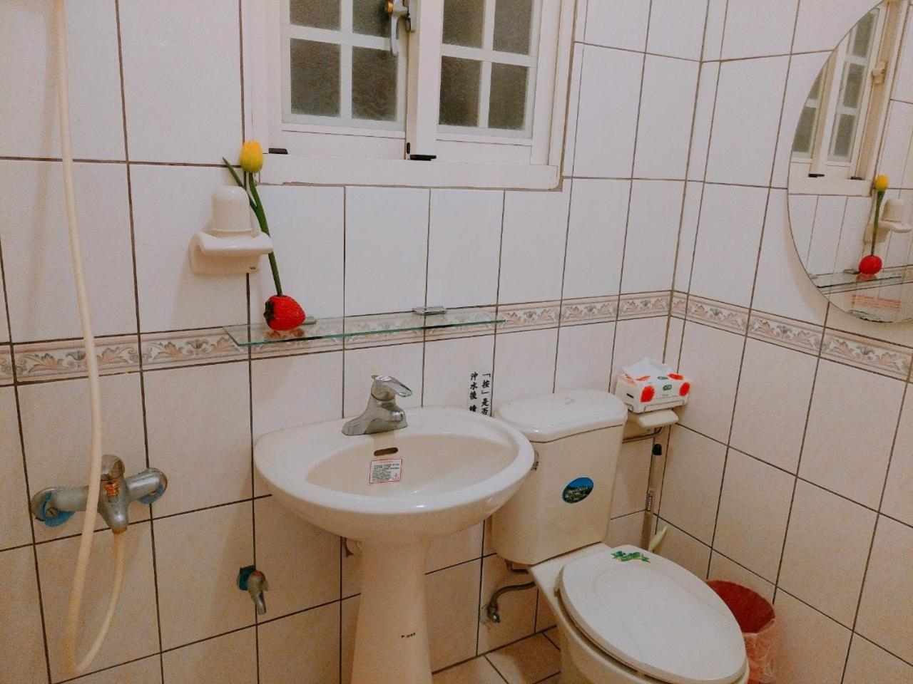 Quadruple Room with Private Bathroom photo 1