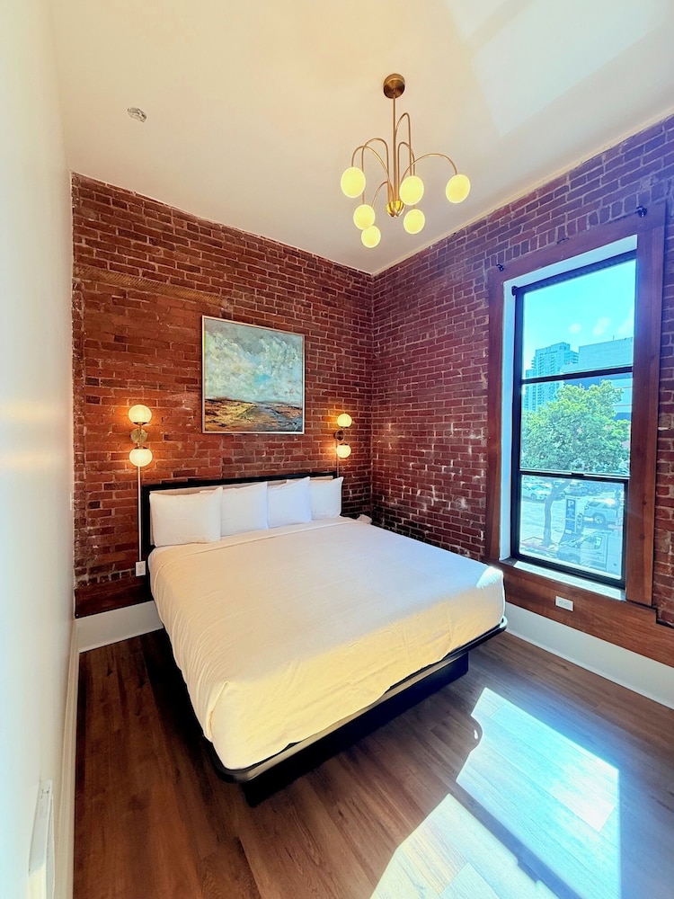 Basic Room - Photo 10