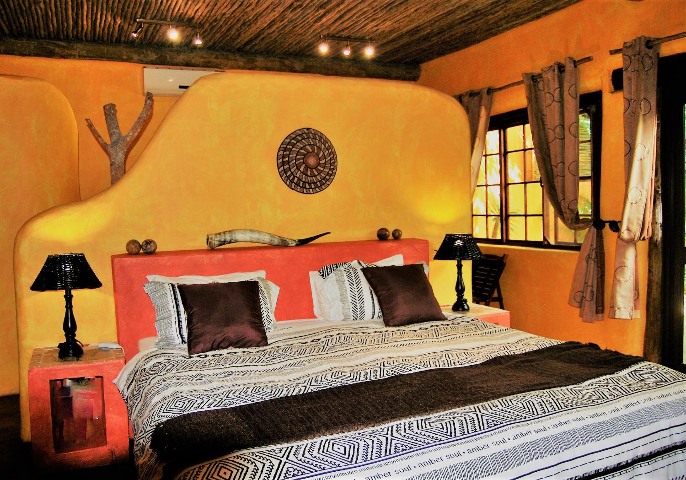 Luxury Suite - Photo 10