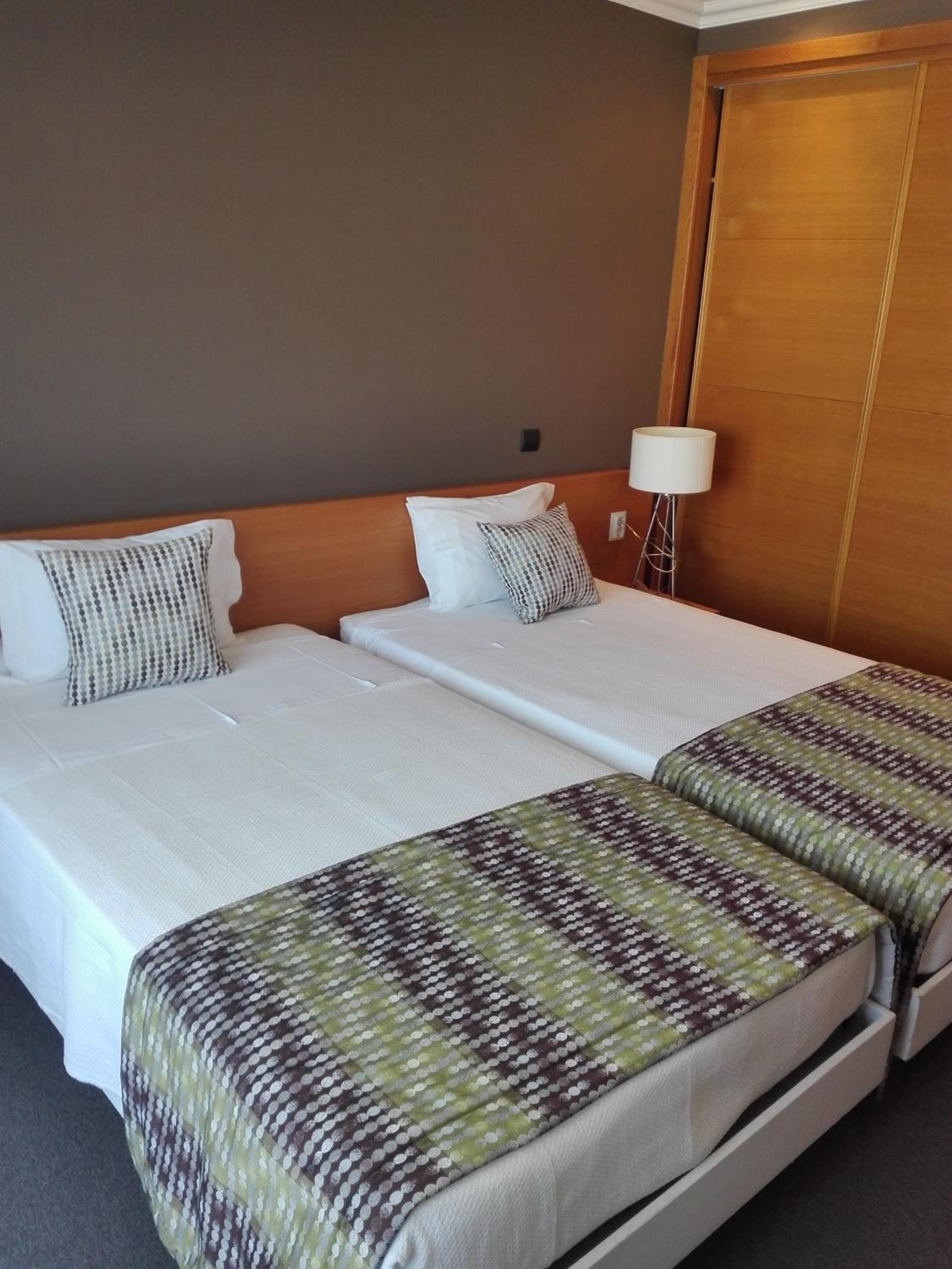 Twin Room - Photo 3