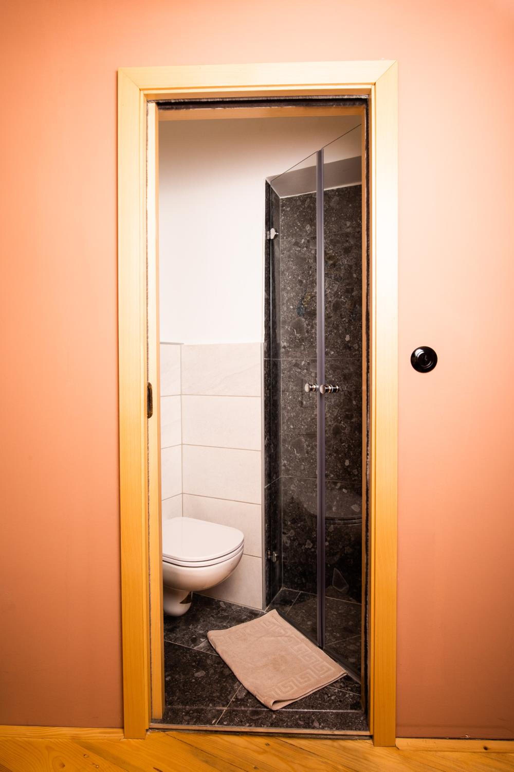 Double Room with Private Bathroom photo 2
