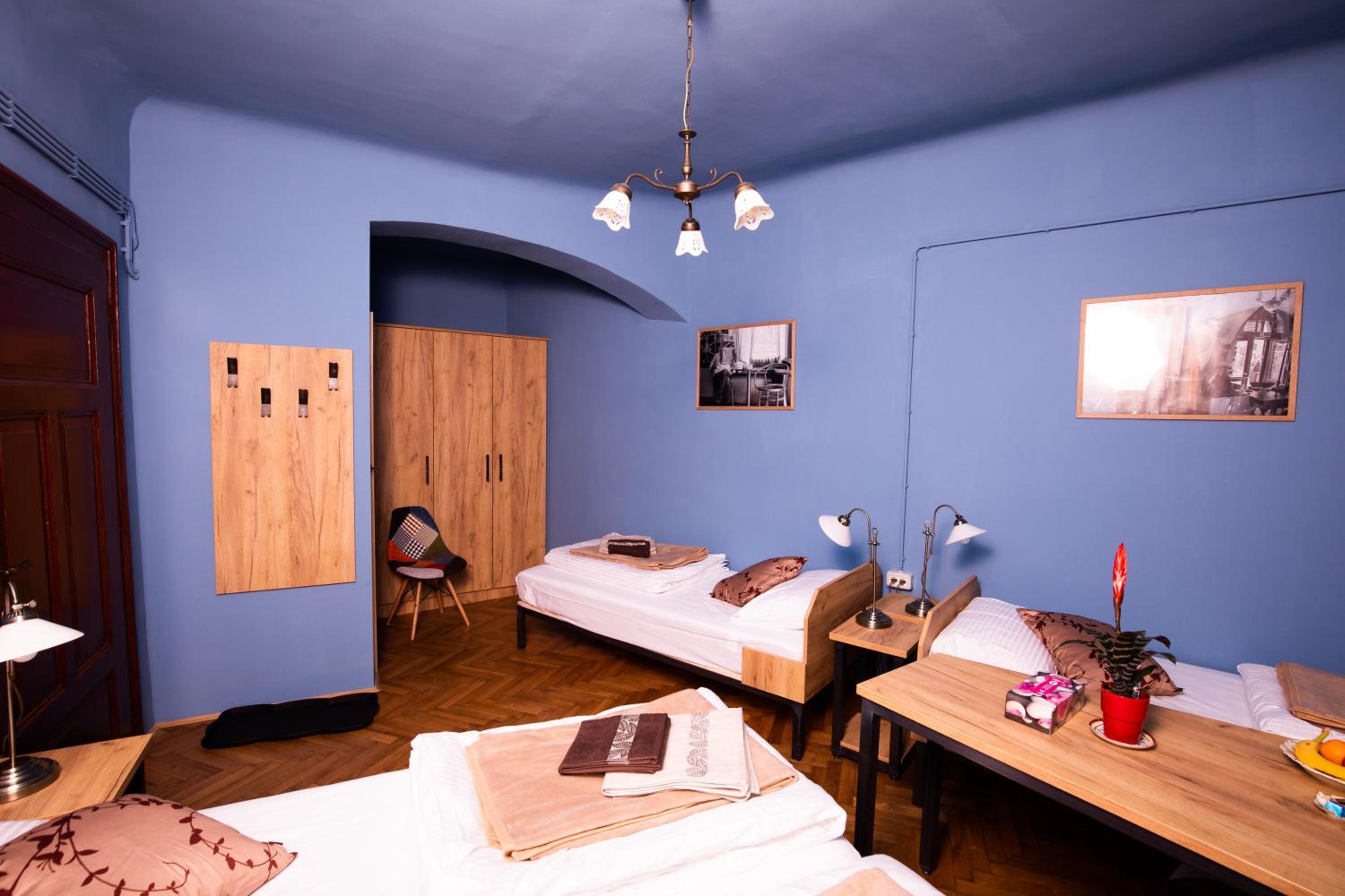 Quadruple Room with Private Bathroom photo 2