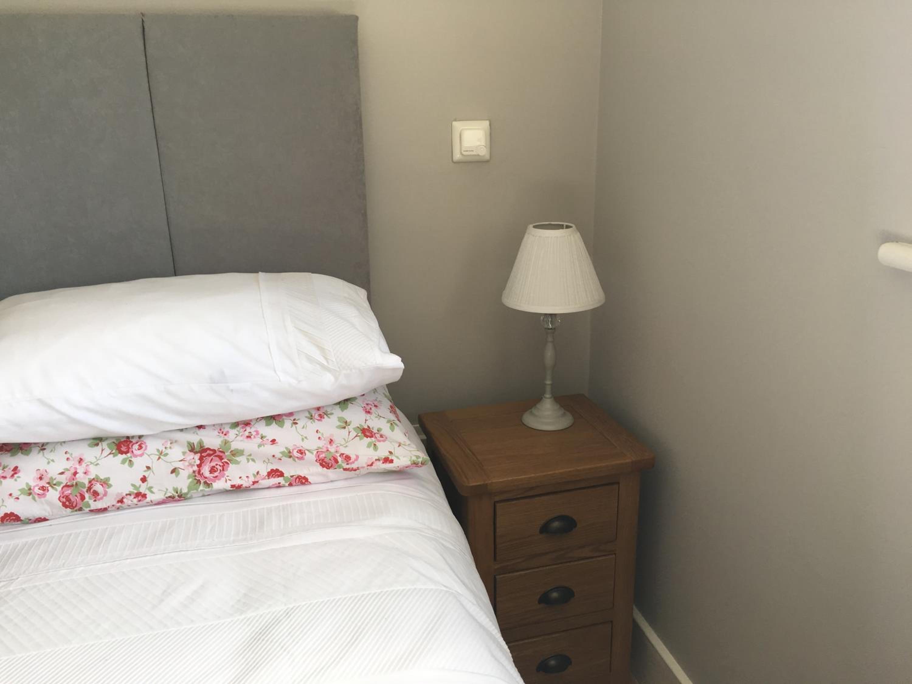 Double Room - Photo 2