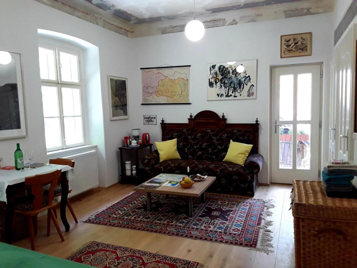 Queen Room with Balcony photo 2