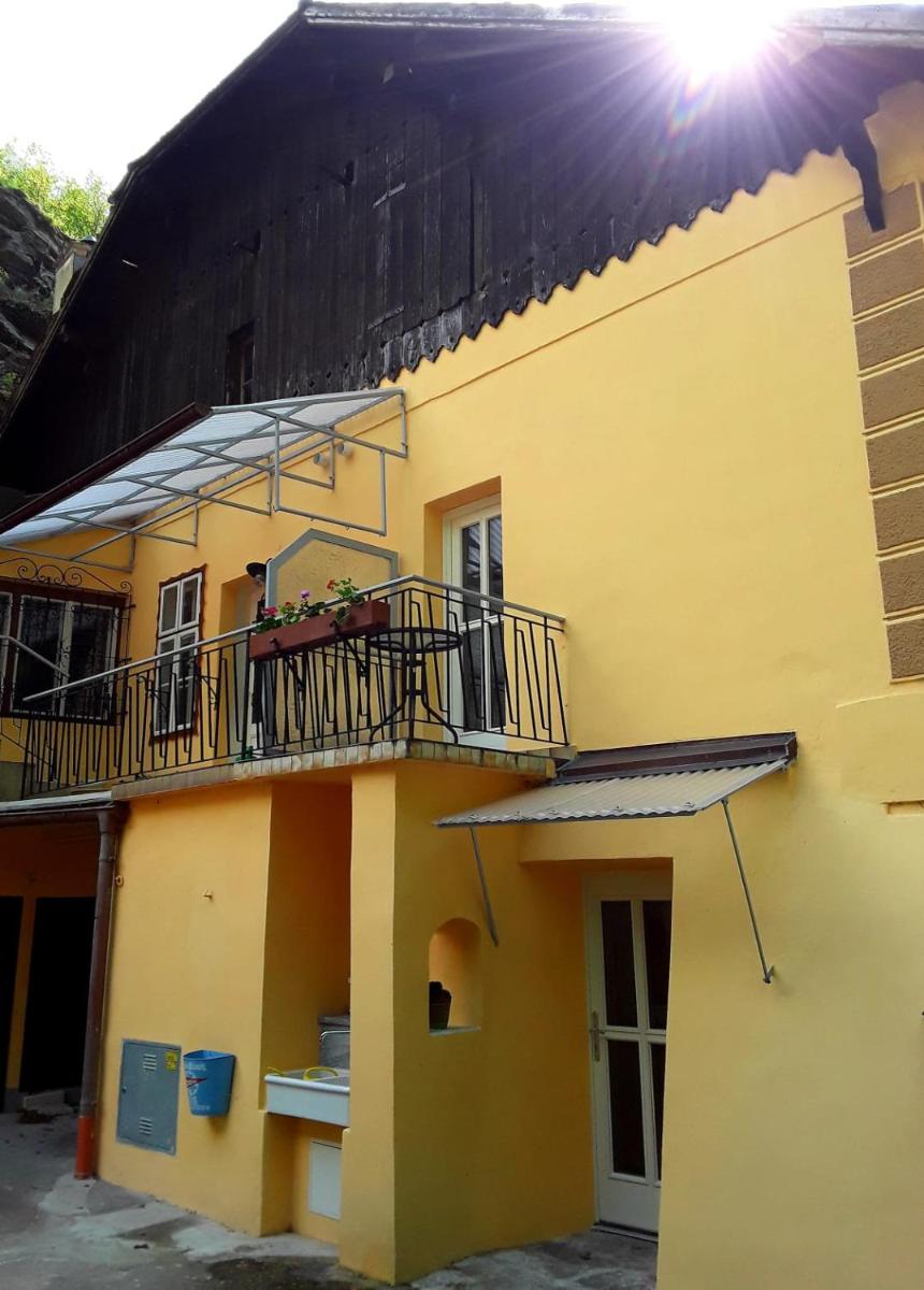 Queen Room with Balcony photo 3