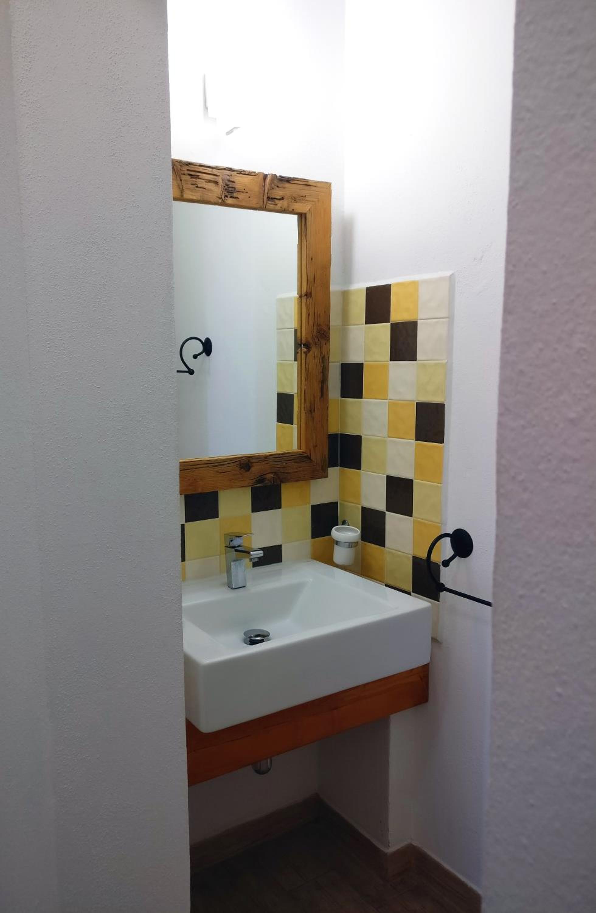 Double or Twin Room - Photo 4