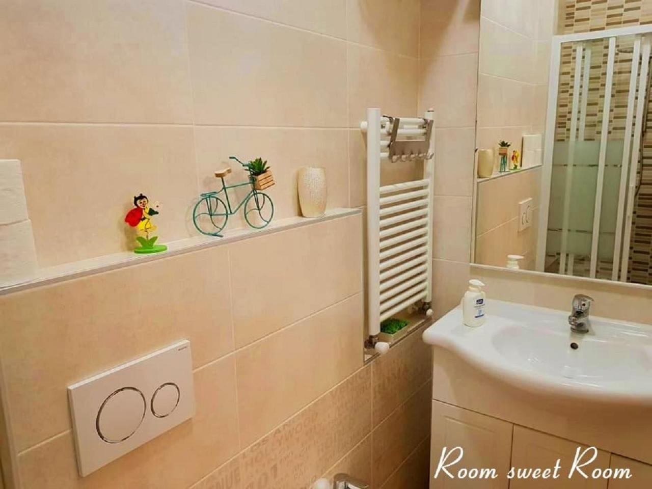Double Room with Private Bathroom - Photo 4