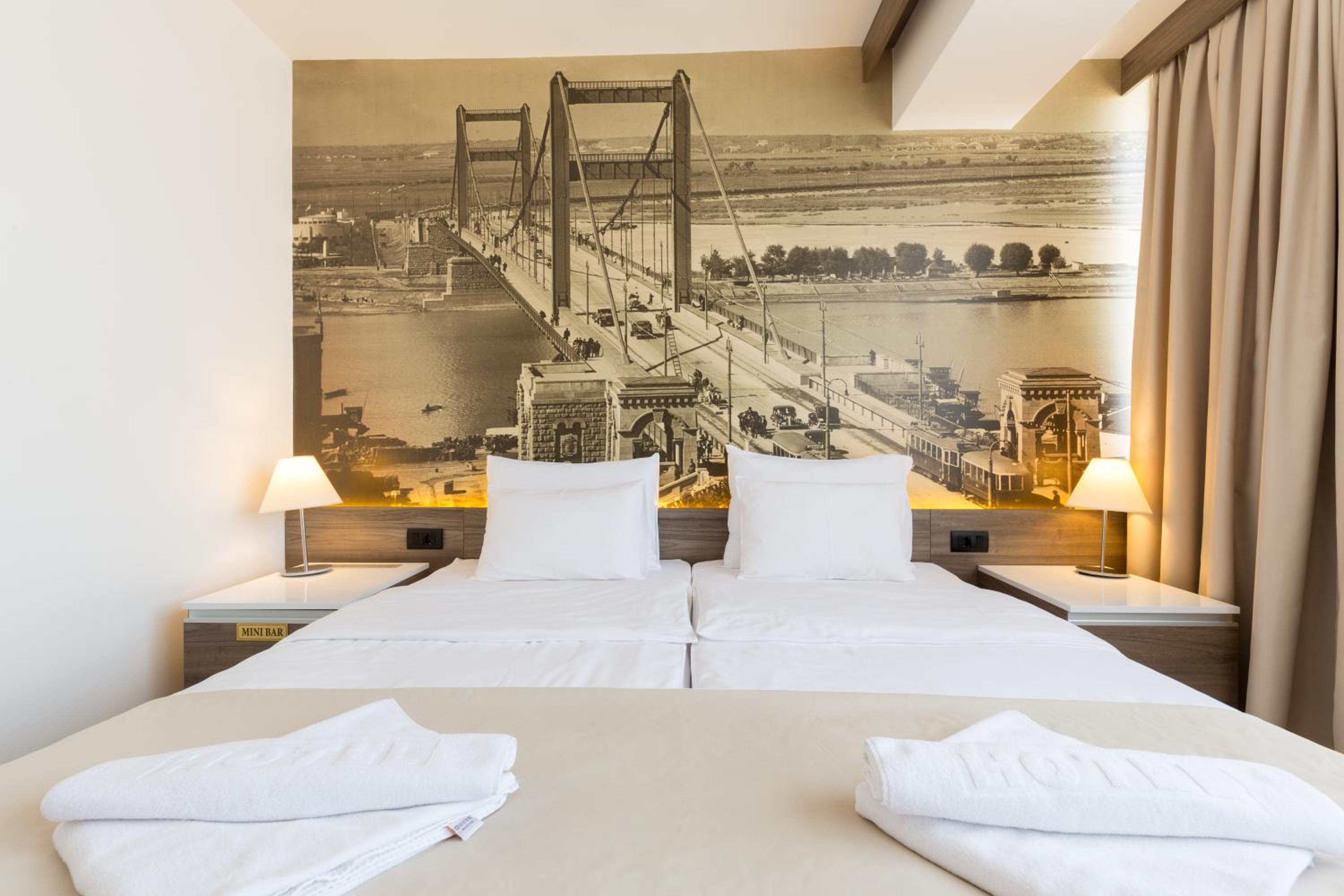 Standard Double or Twin Room - Photo 6