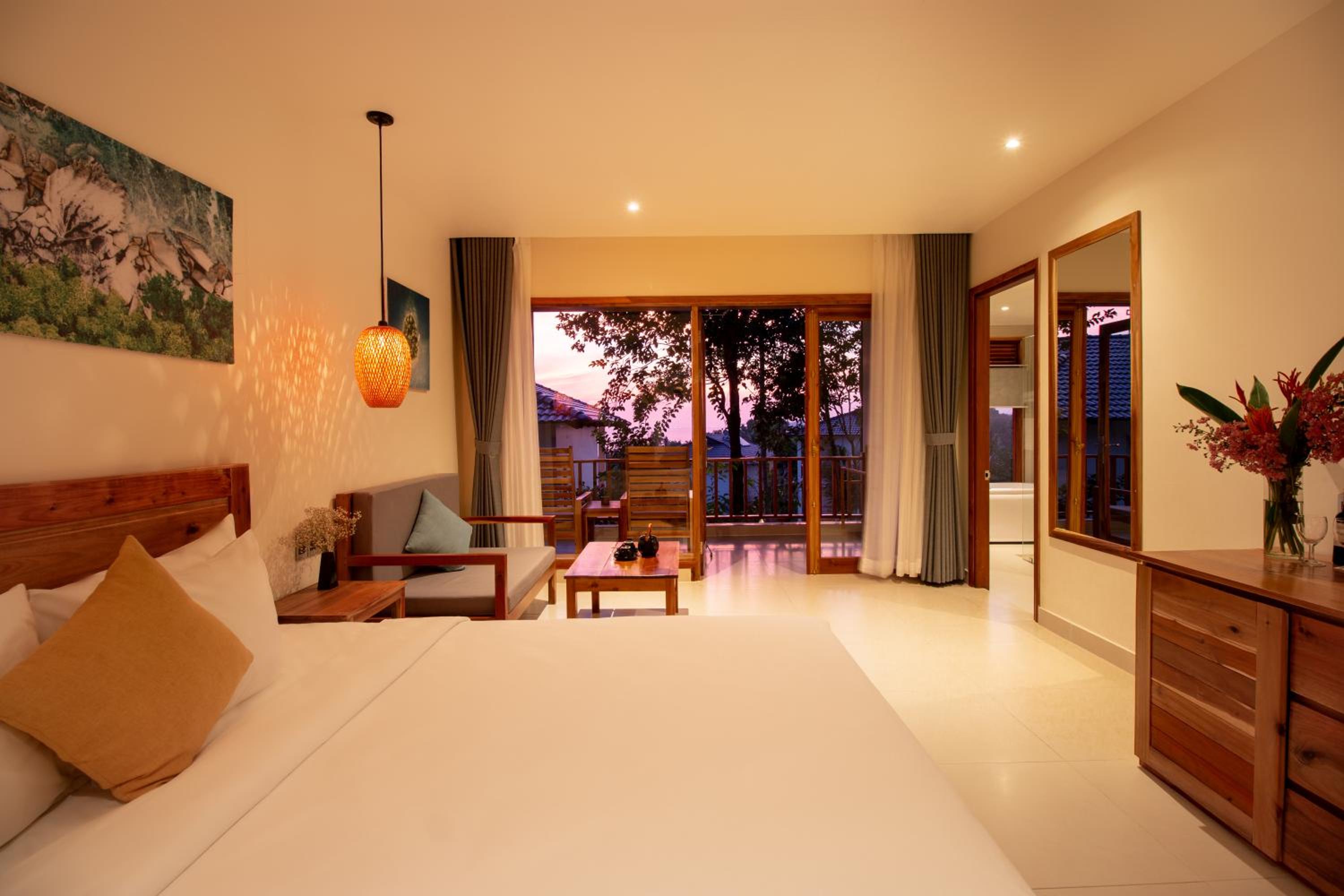 Premium Deluxe Double Room with Ocean View photo 3
