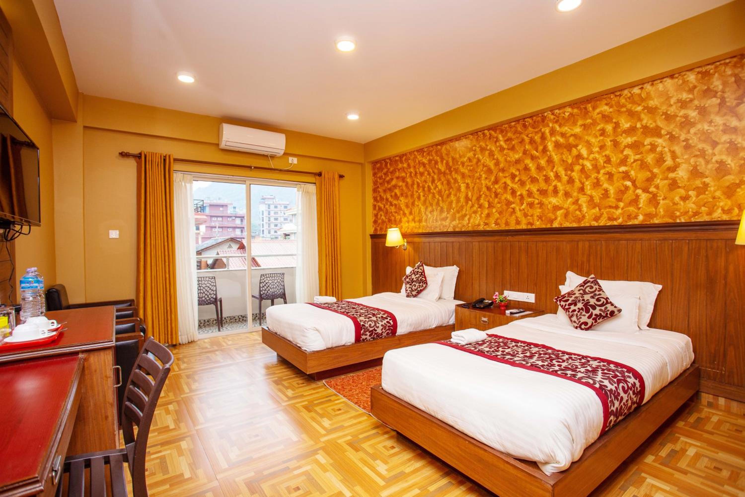 Deluxe Twin Room - Photo 6