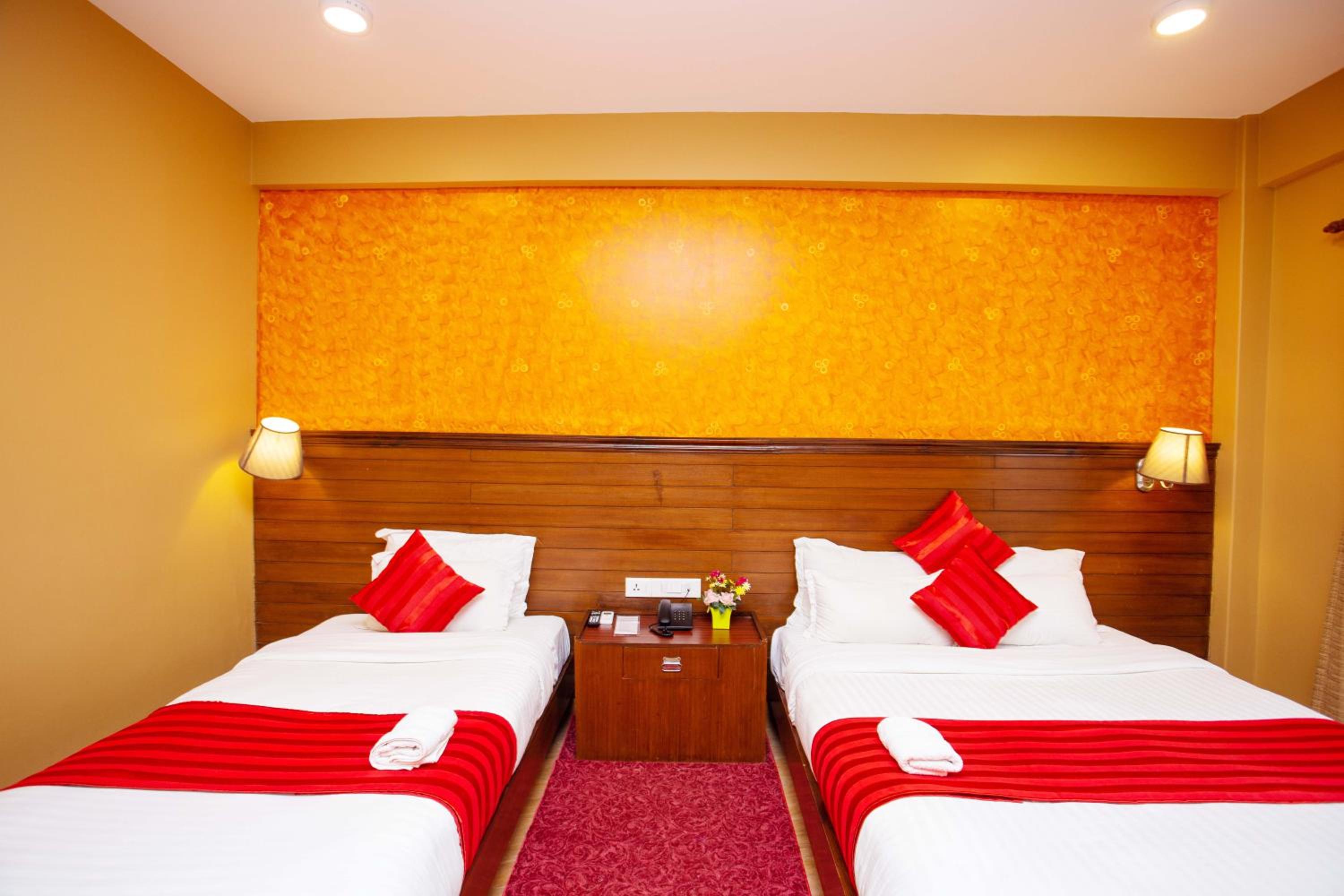 Deluxe Twin Room - Photo 8