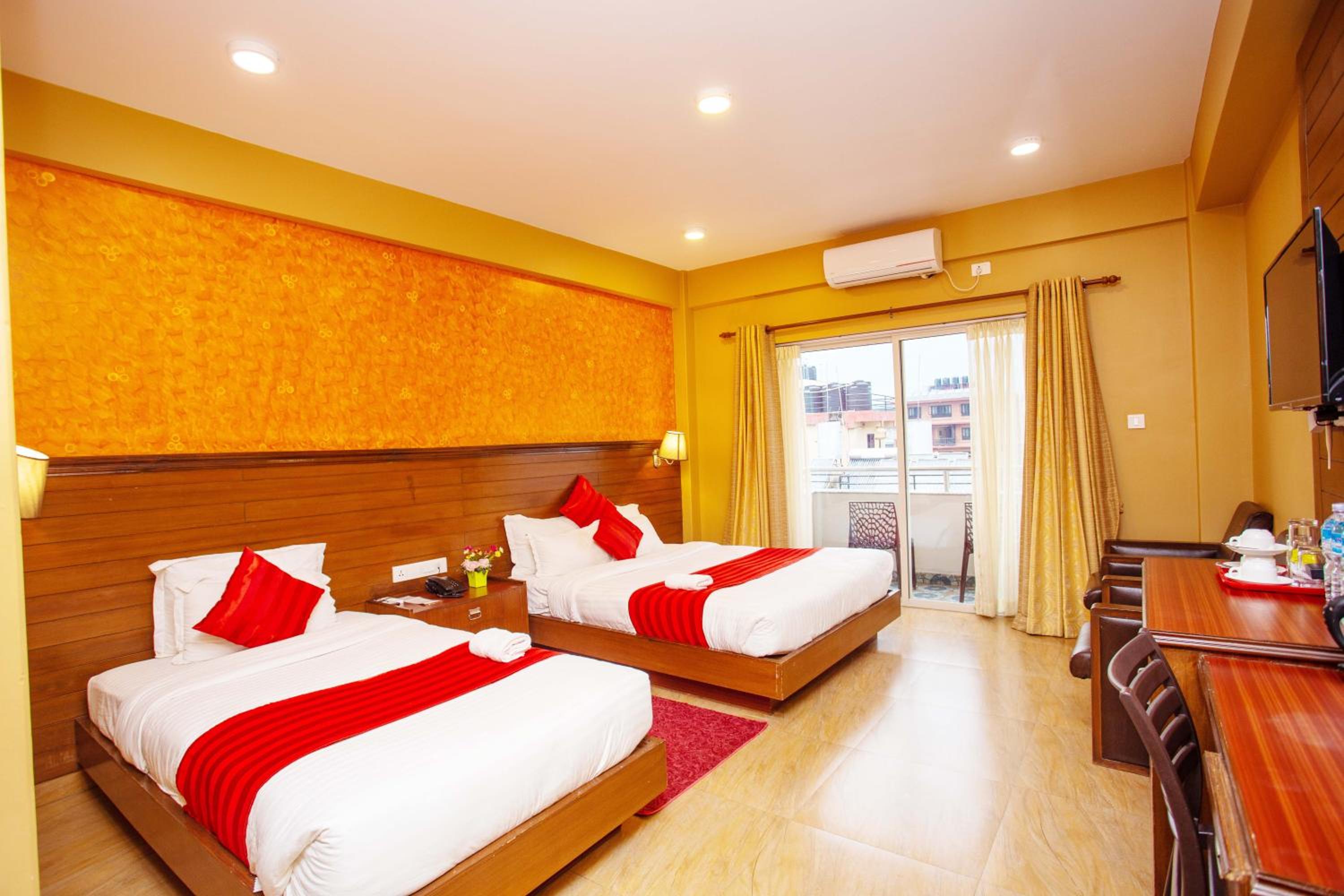 Deluxe Twin Room - Photo 2