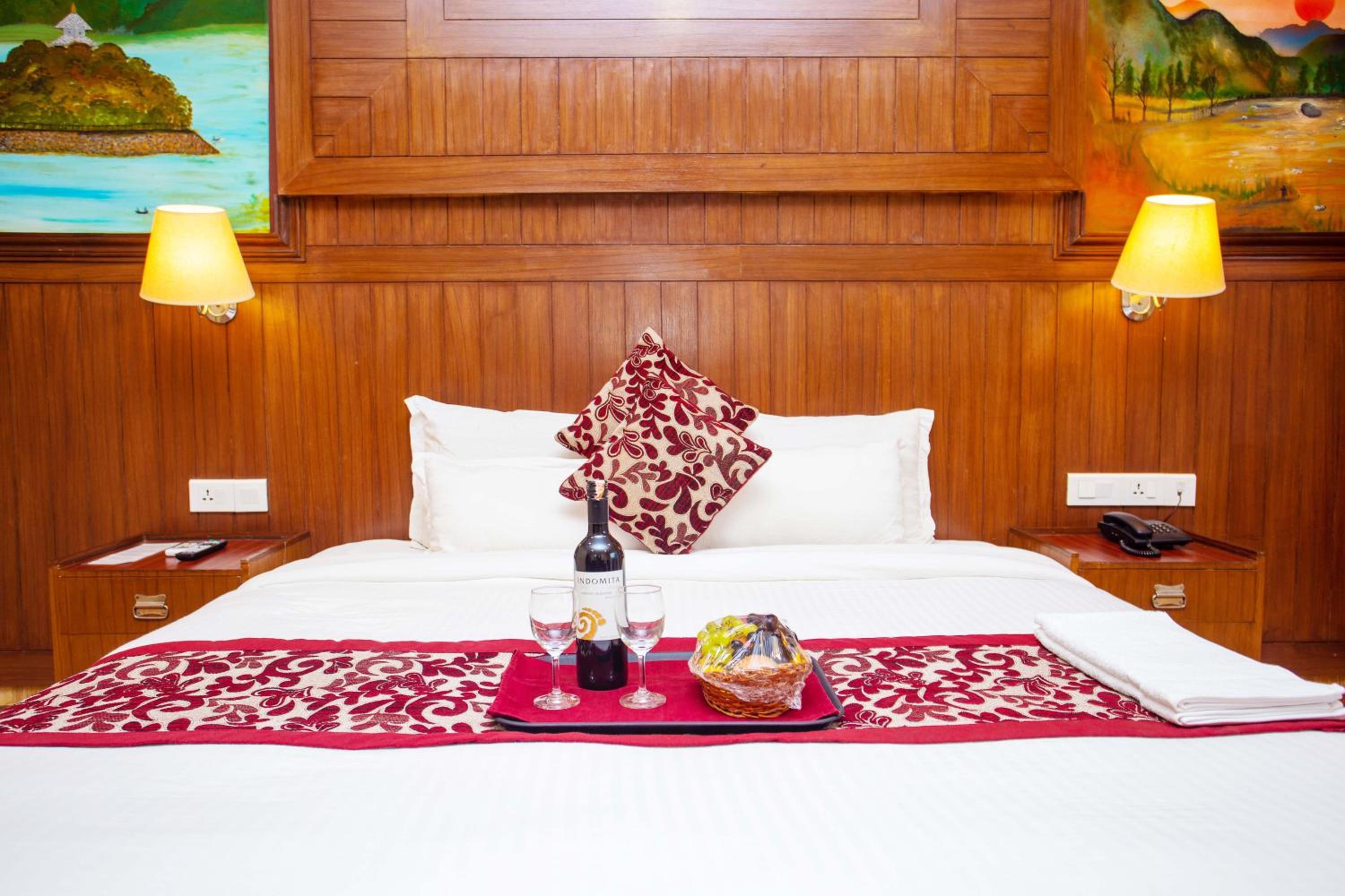 Deluxe Double or Twin Room - Photo 4