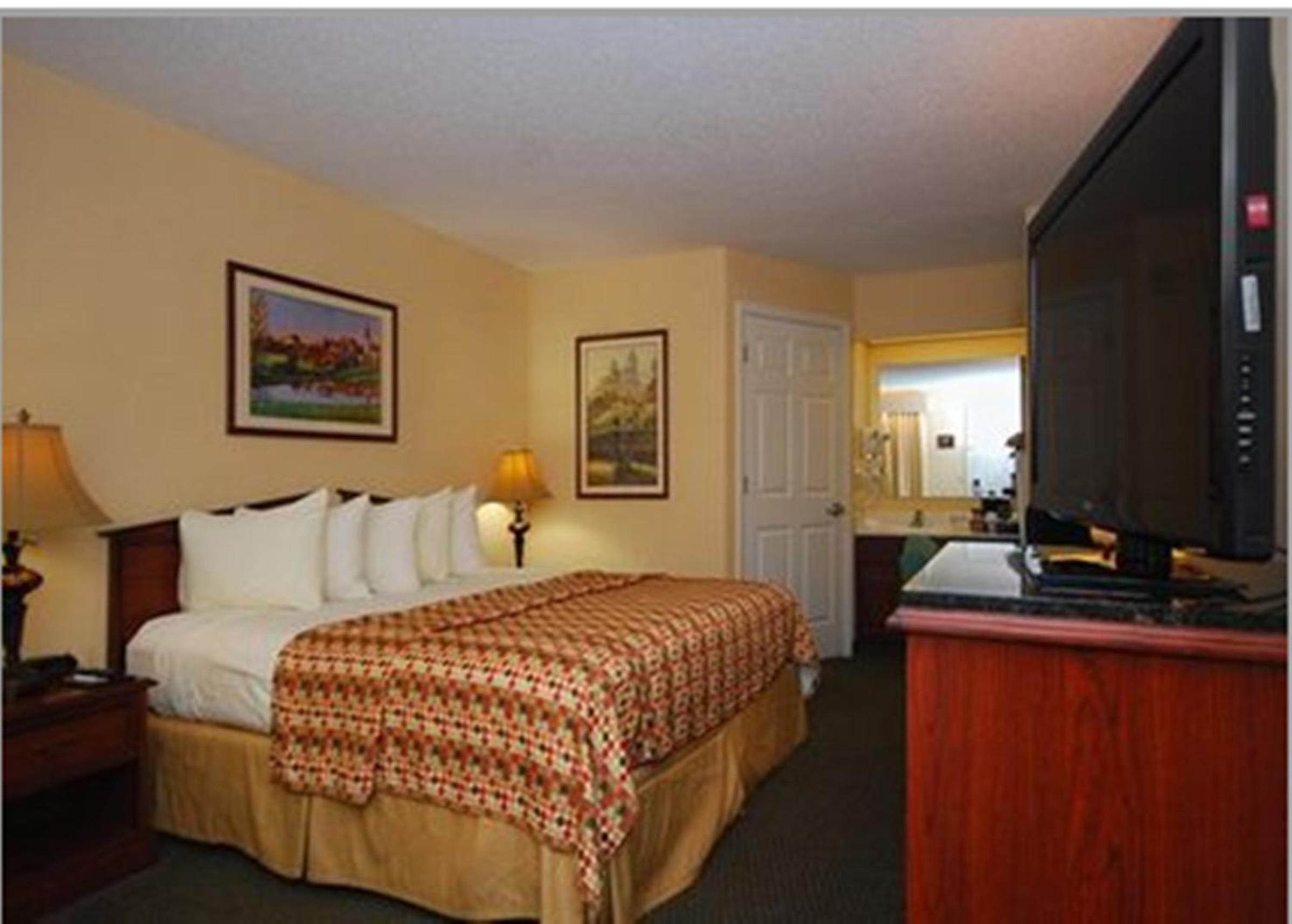 King Room - Non-Smoking - Photo 1