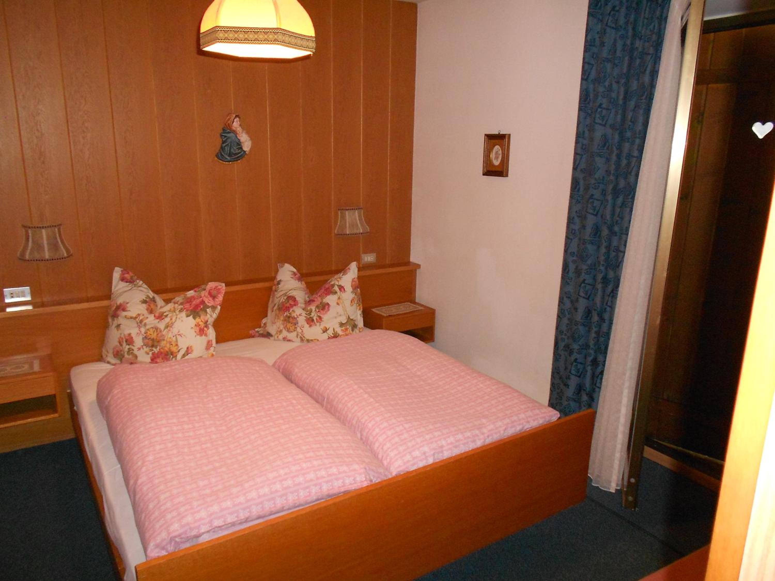 Double Room with Shared Bathroom and Balcony