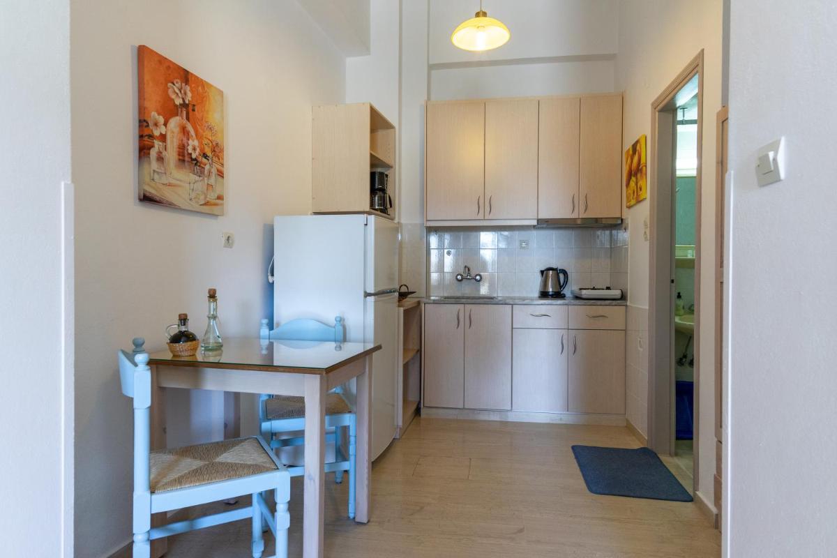 Apartment with Terrace photo 2