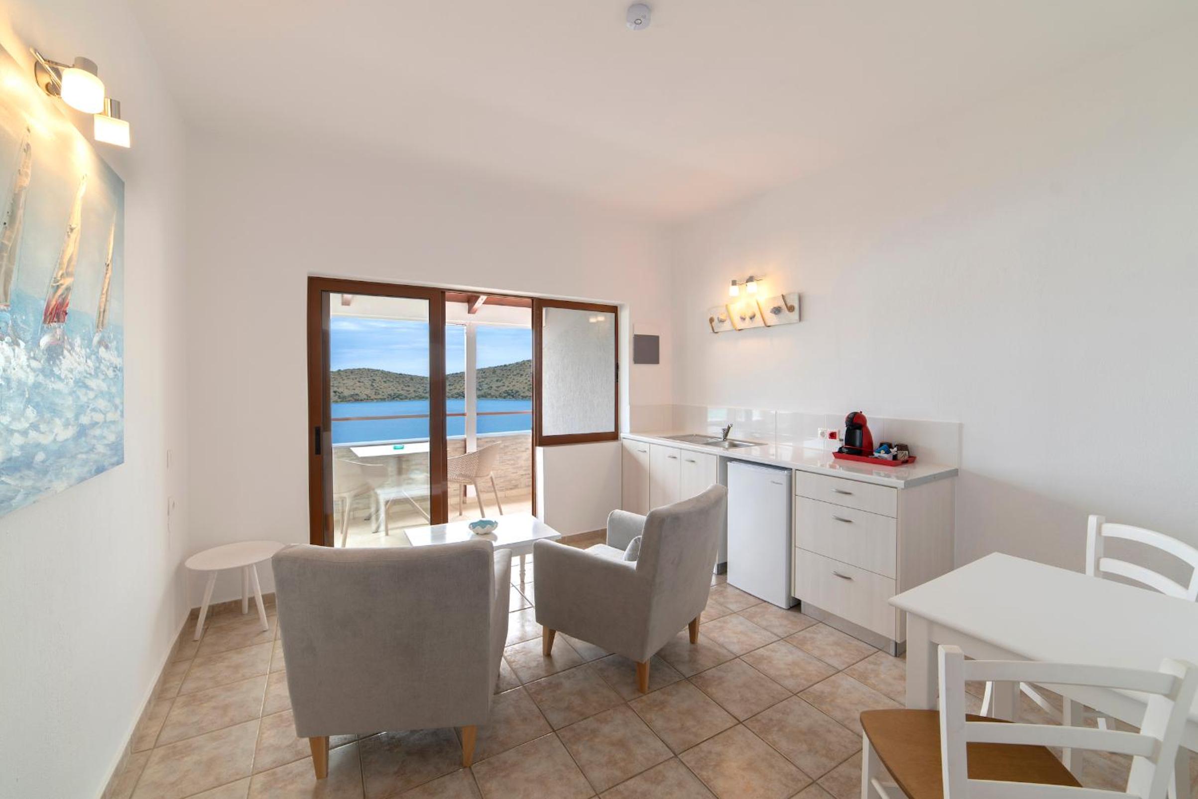 Apartamento de lujo de una habitación con vista panorámica al mar.