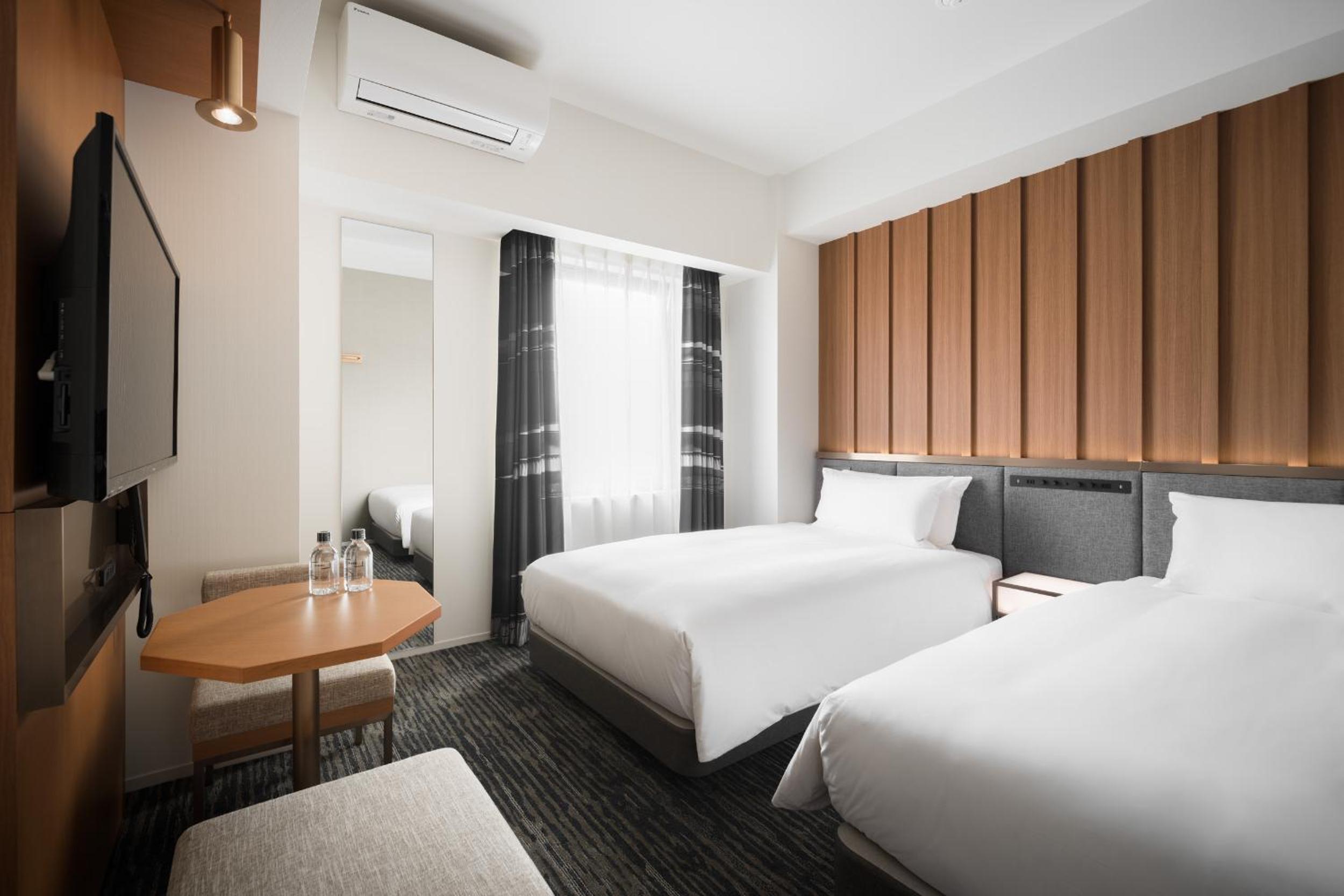 Adjoining Room (1 Triple Room and 1 Twin Room)  - Not Connecting Room photo 3