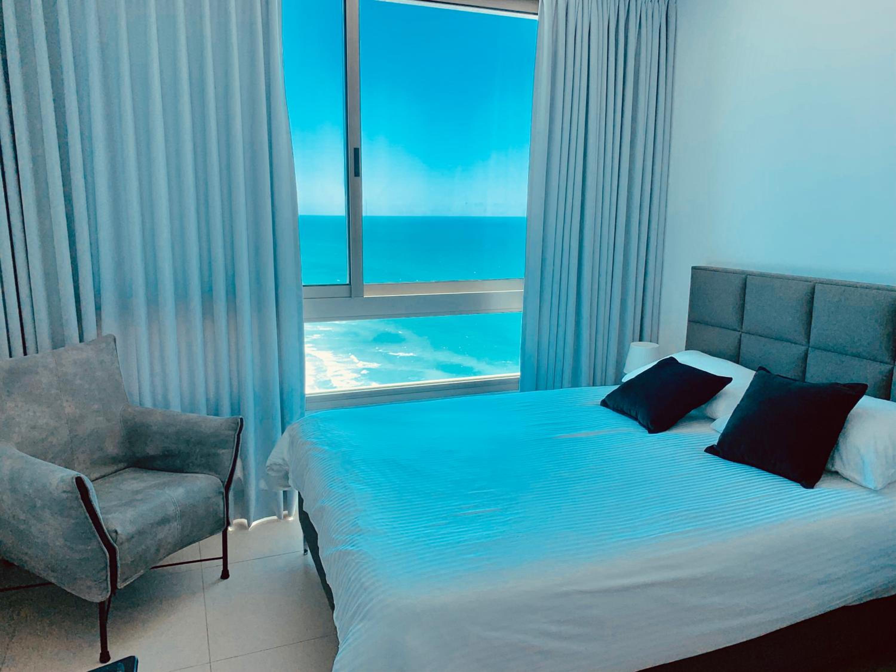 Studio Apartment with Sea View photo 1