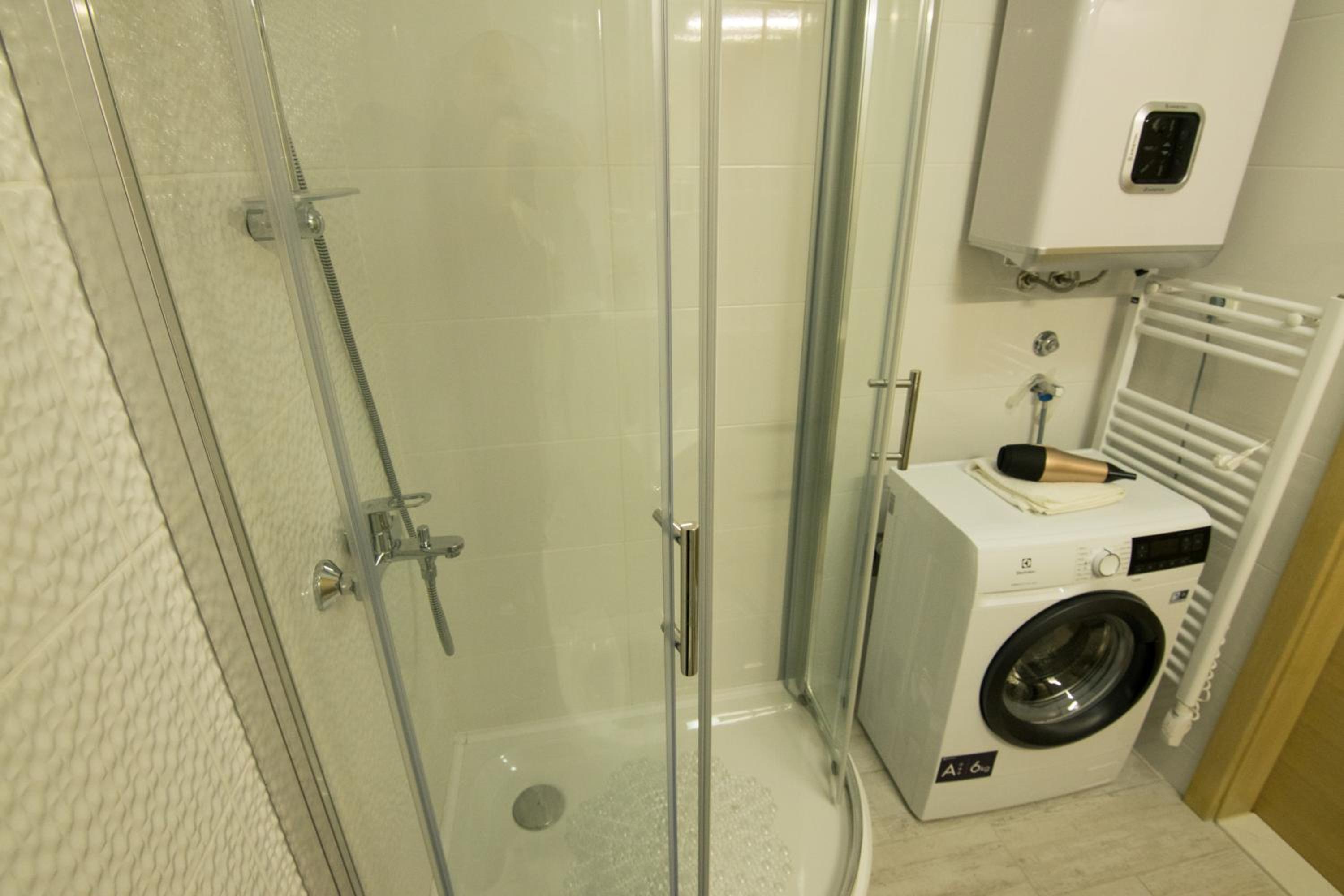 Two-Bedroom Apartment - Photo 23