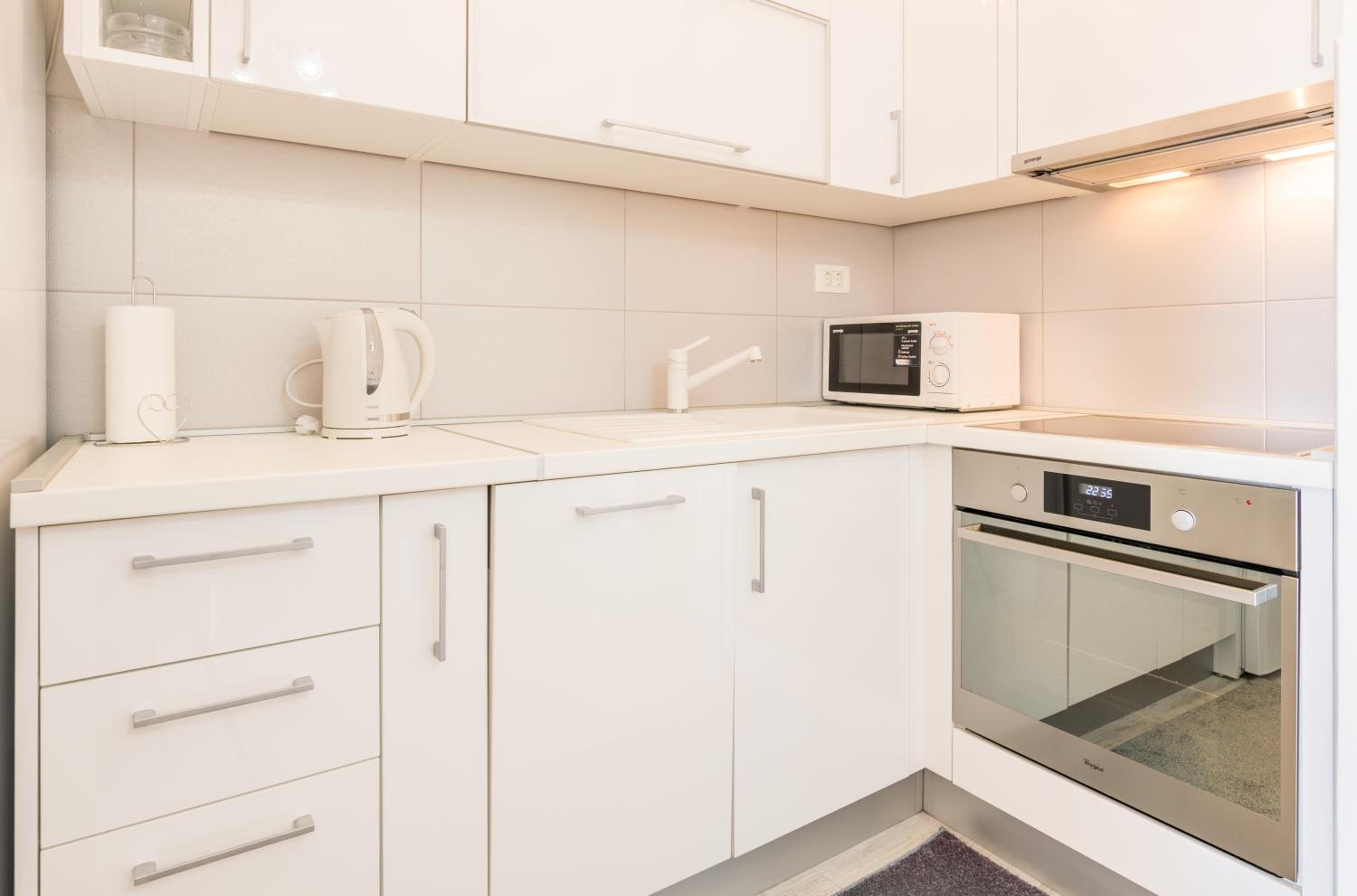 Two-Bedroom Apartment - Photo 25