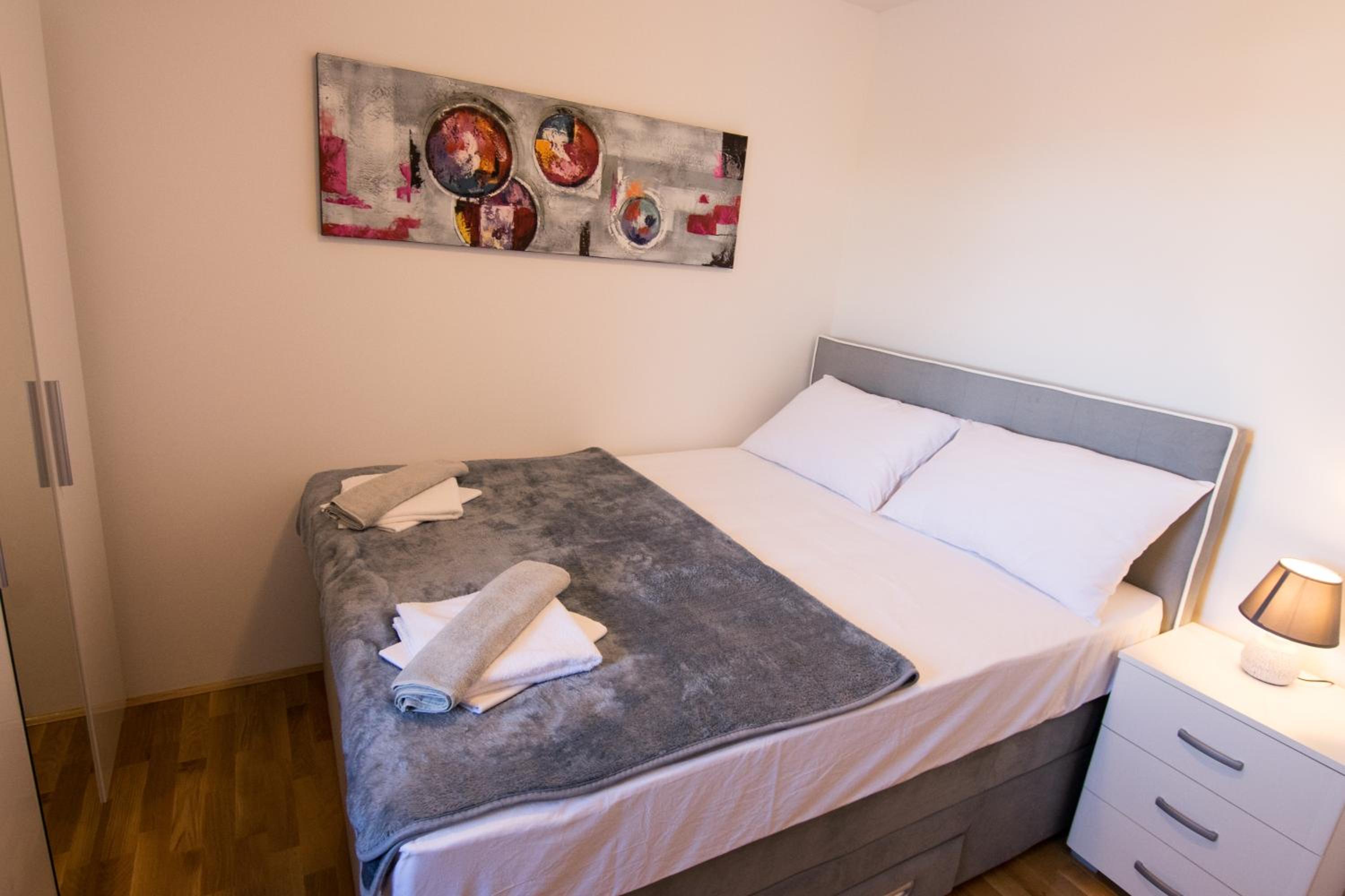 Two-Bedroom Apartment - Photo 16