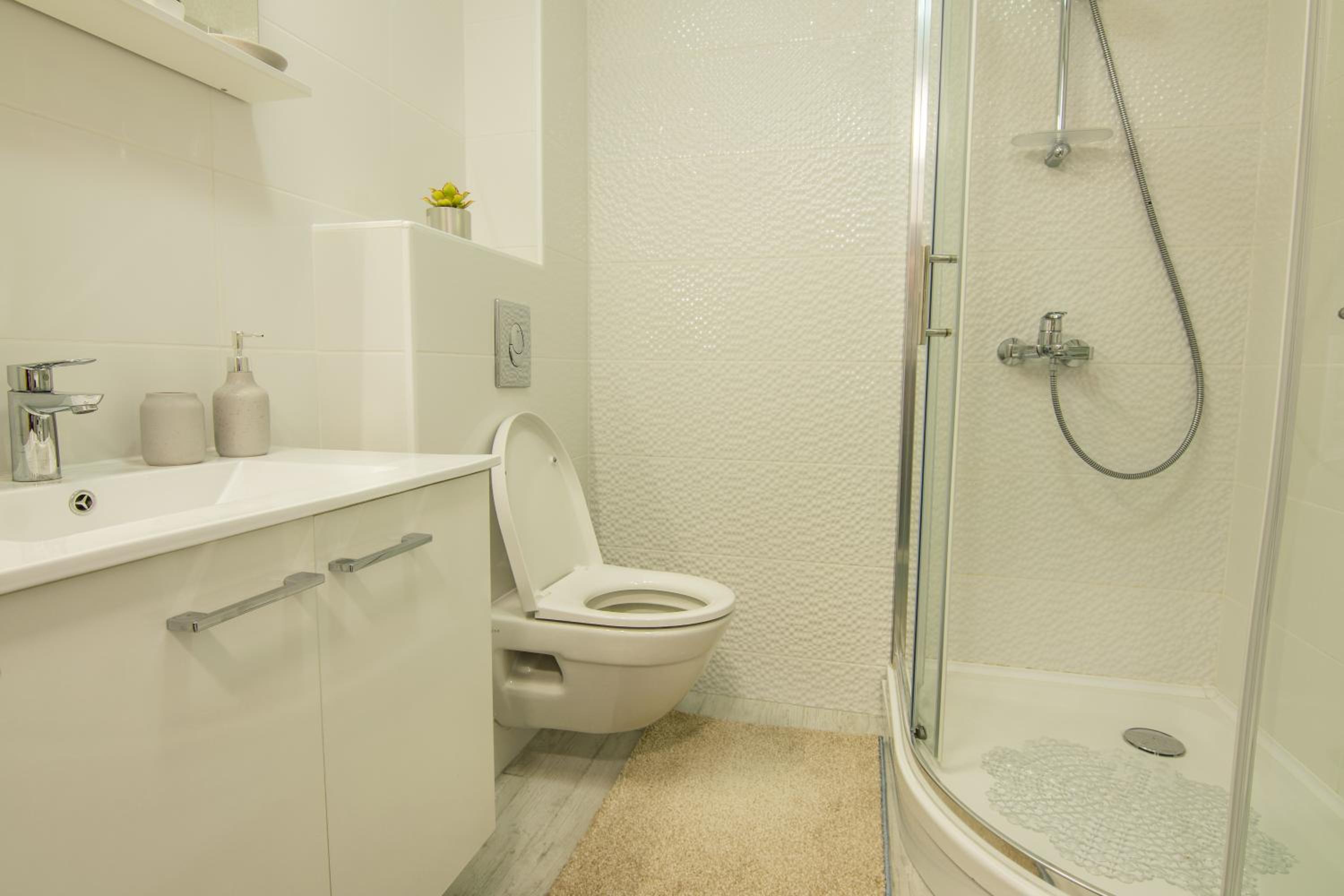 Two-Bedroom Apartment - Photo 6