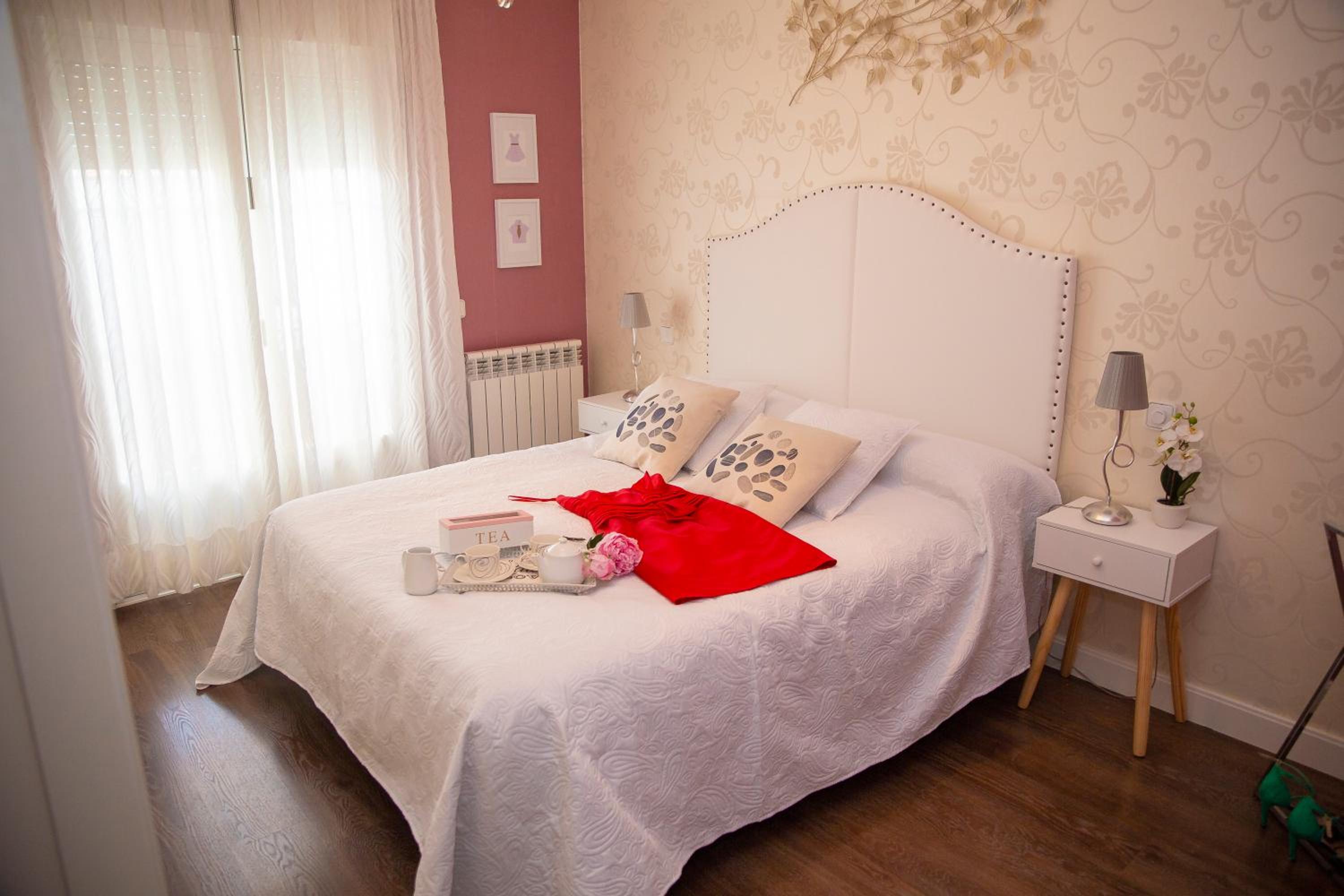 Four-Bedroom House - Photo 26