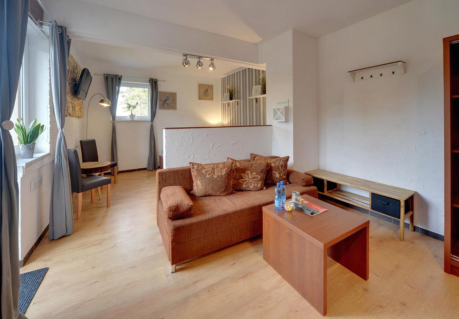Double Room with Balcony - Photo 1