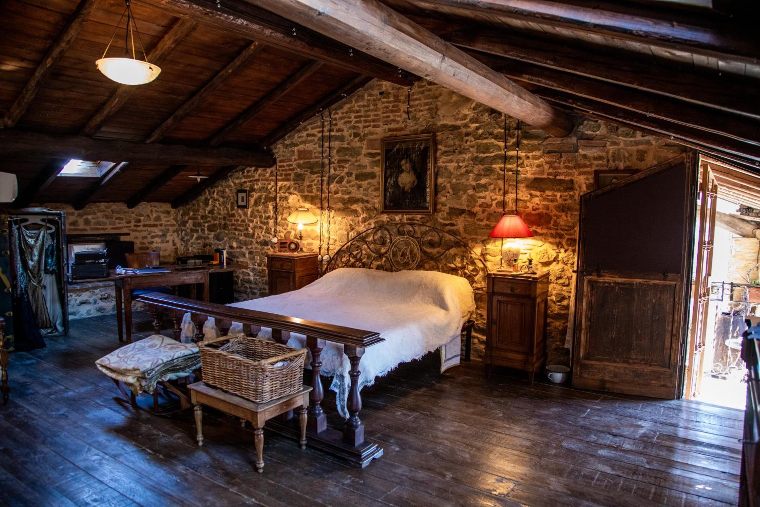 Superior King Room photo 1